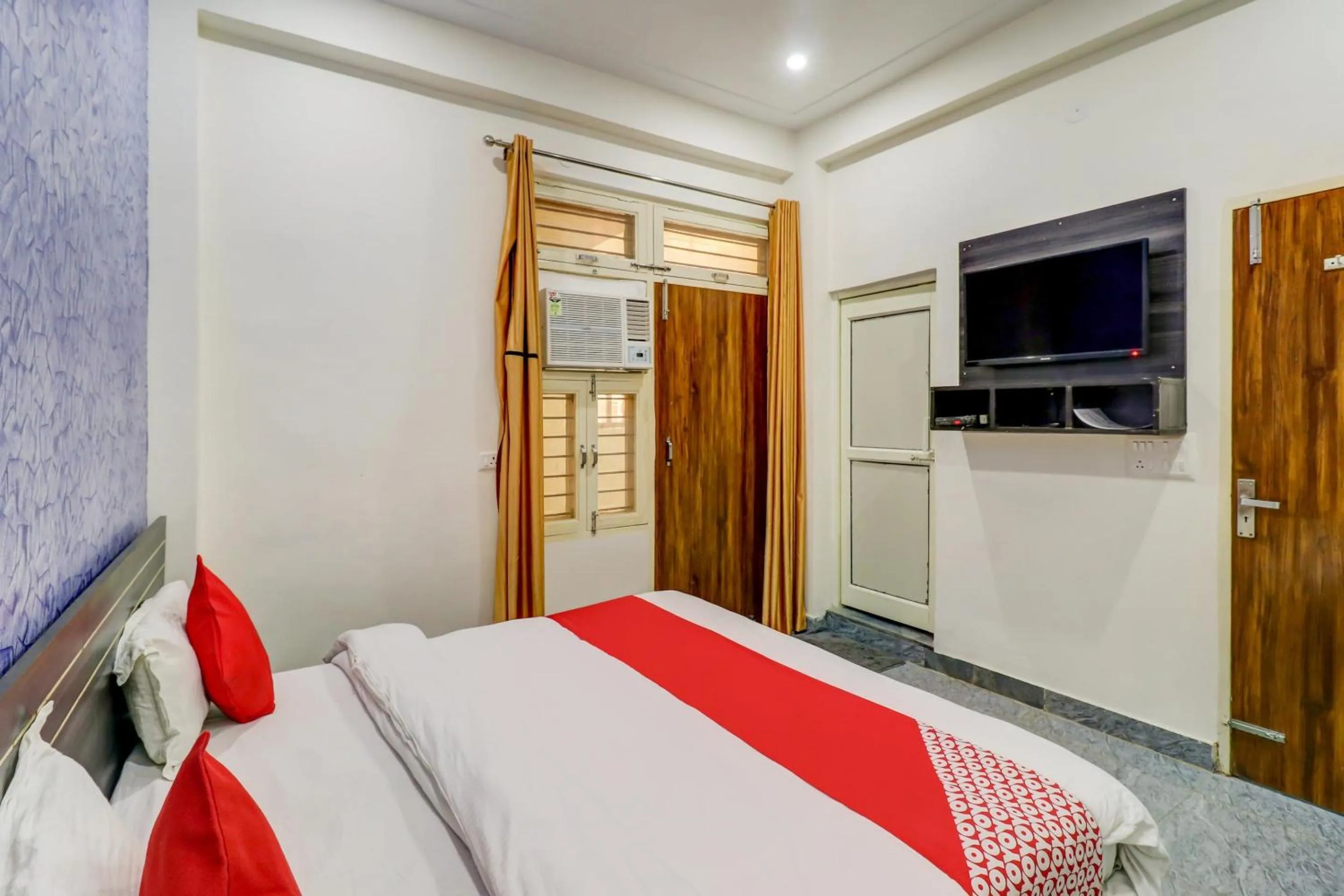Bedroom in Hotel O Shivam