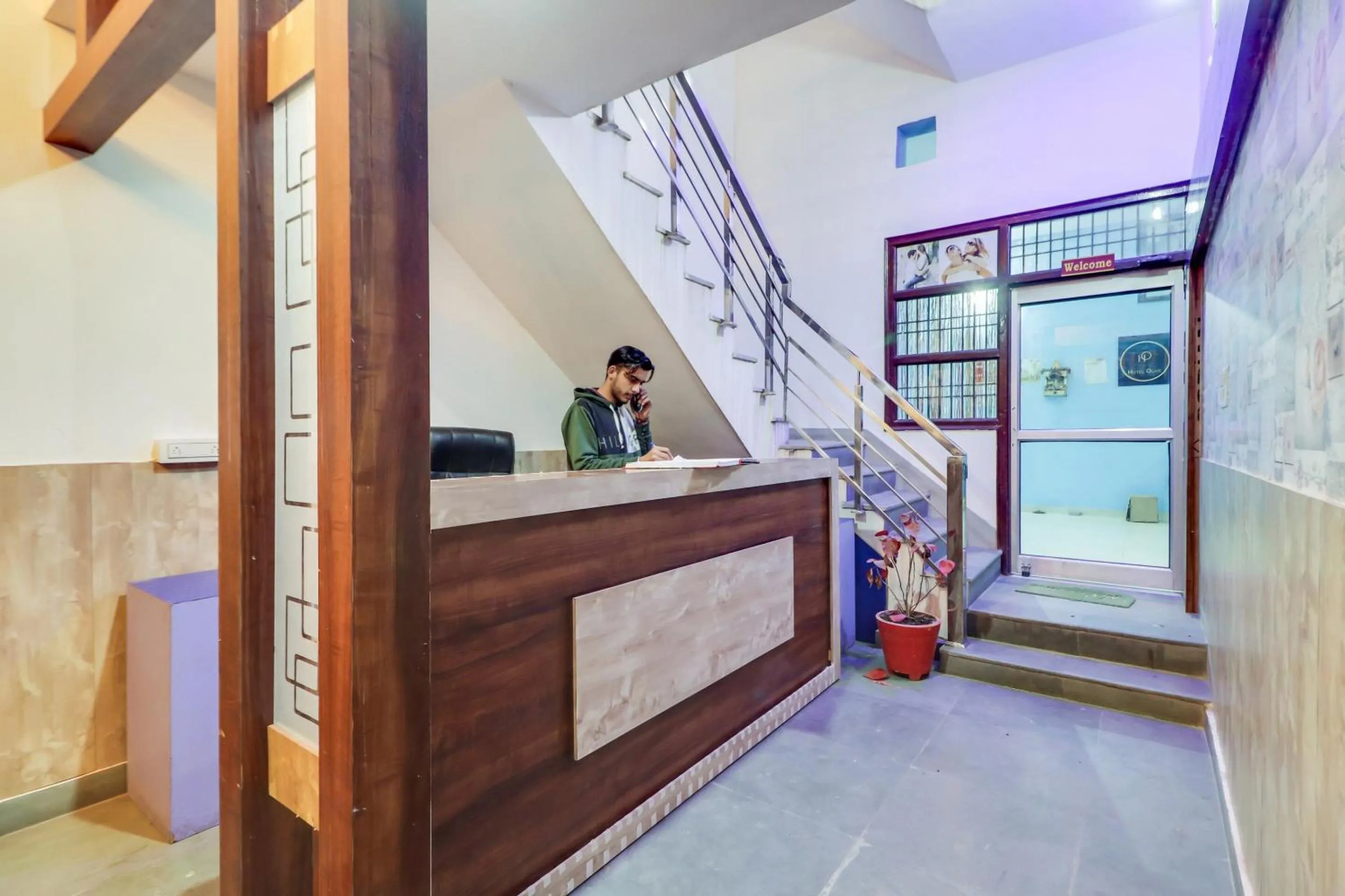 Lobby or reception in Hotel O by OYO Olive