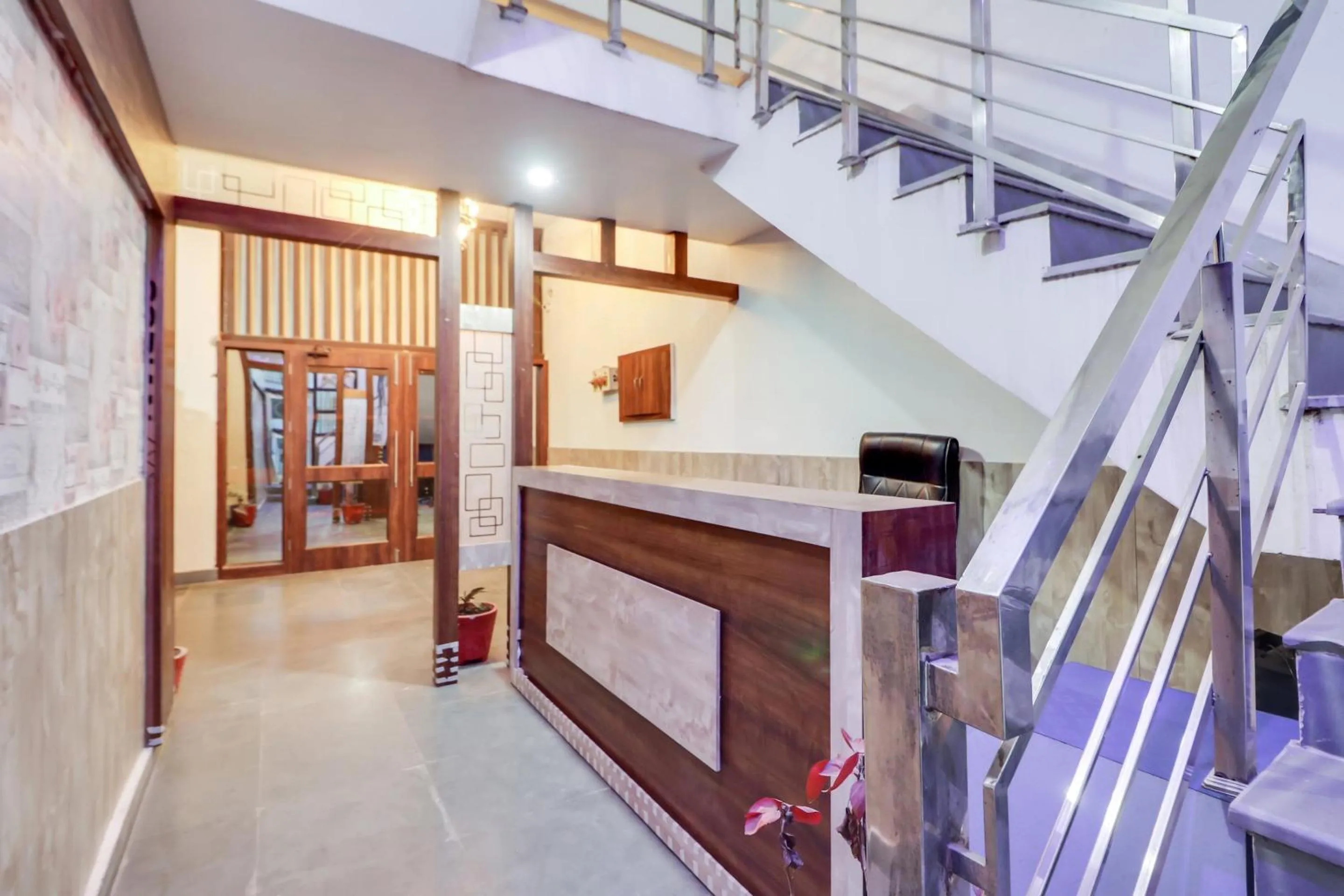 Lobby or reception in Hotel O by OYO Olive