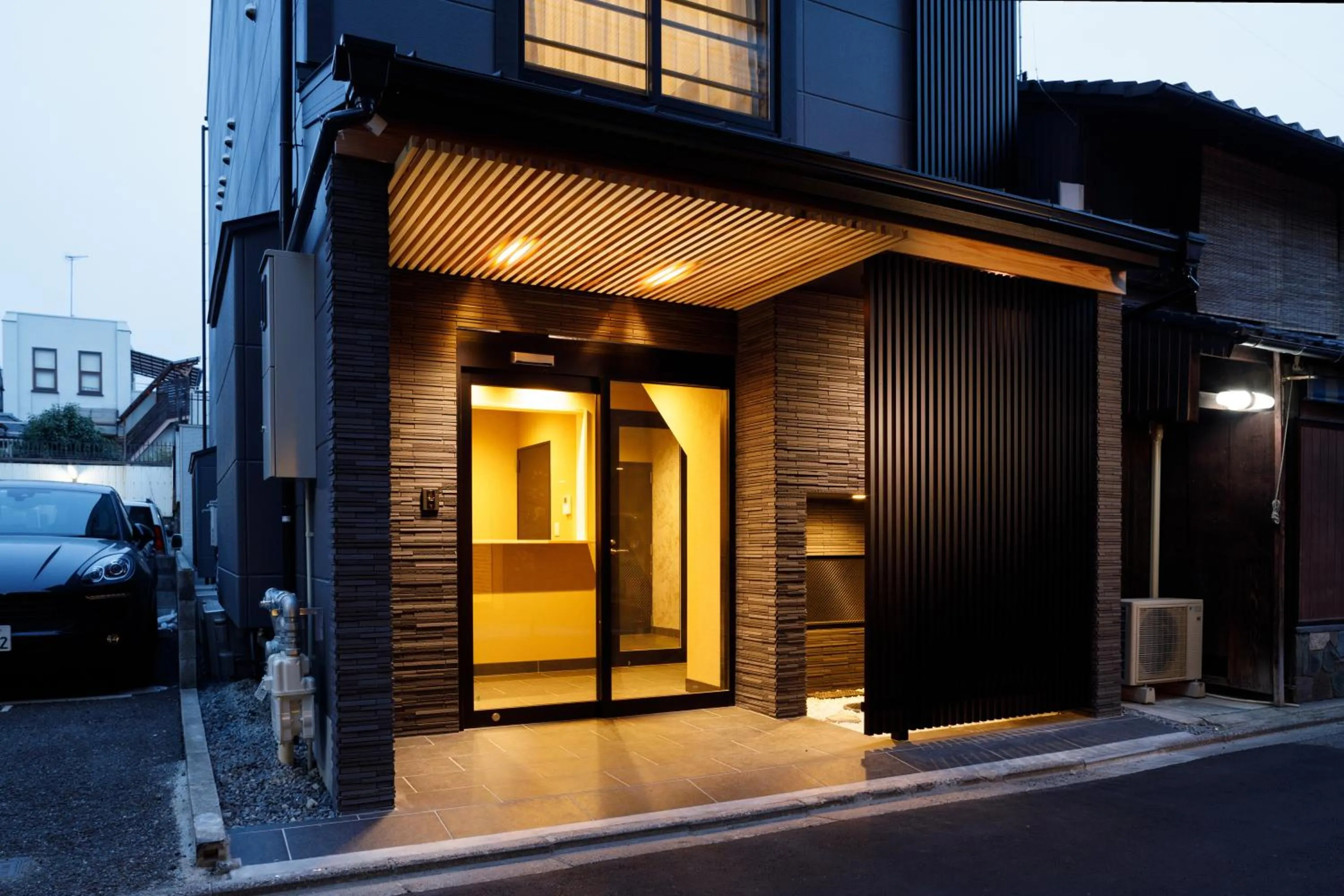 Facade/entrance in Connect inn Gion-Shijo