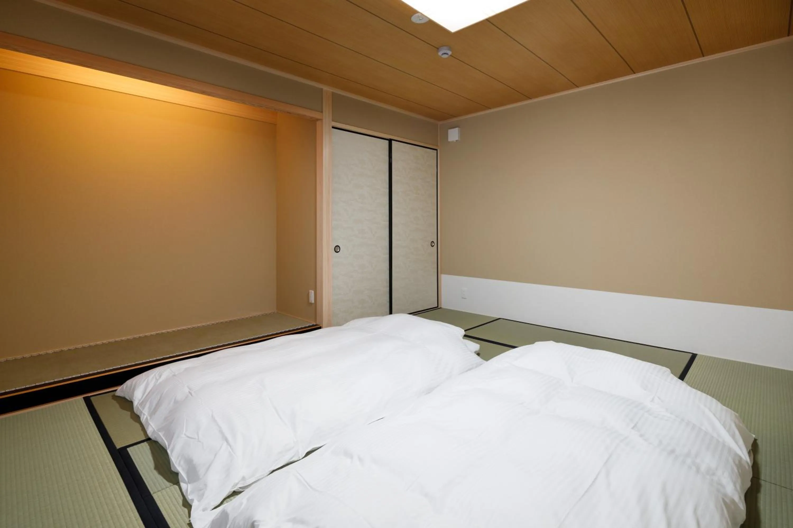 Living room, Bed in Connect inn Gion-Shijo