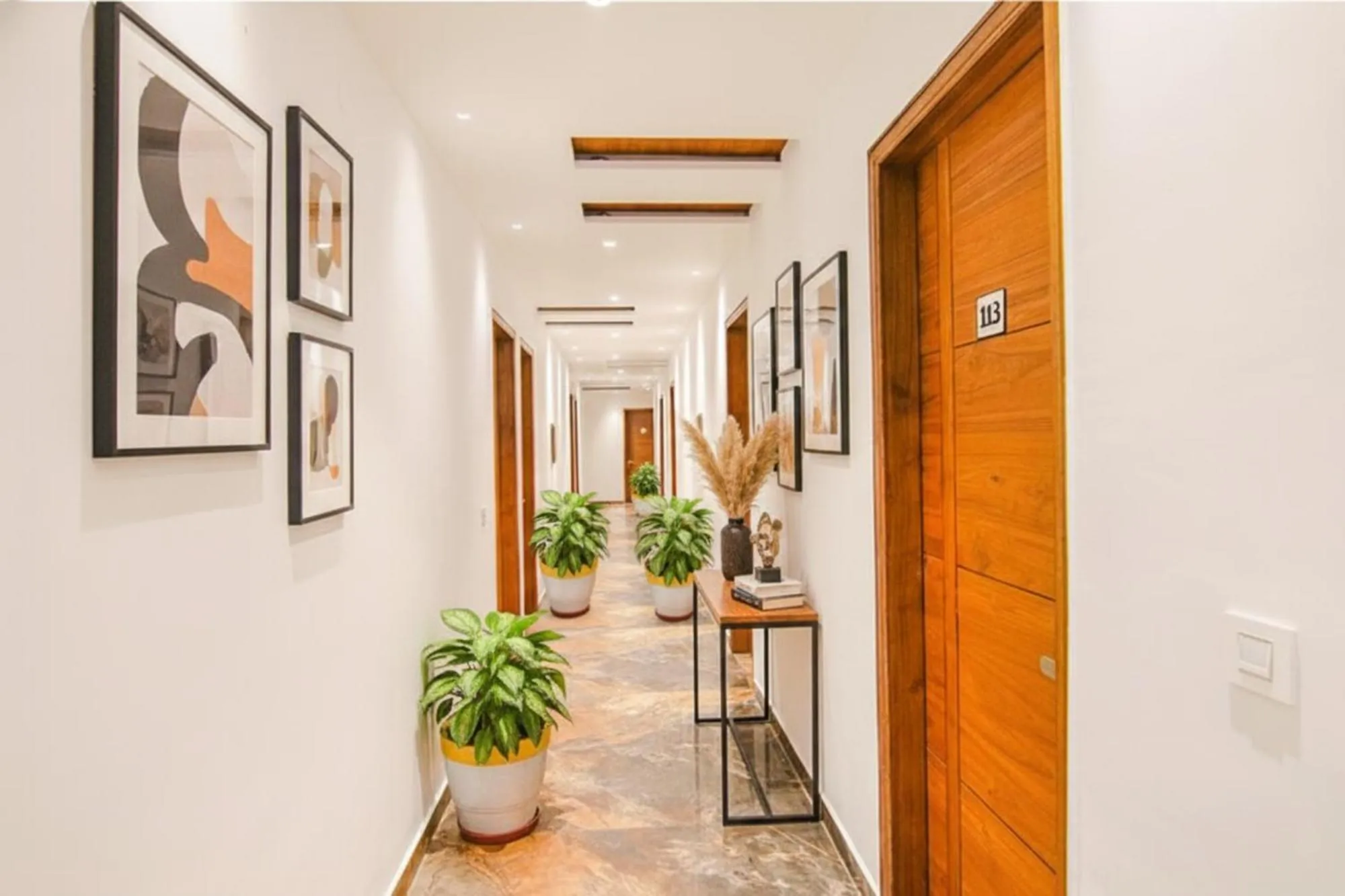 Lobby or reception in FabHotel Royal Mapple