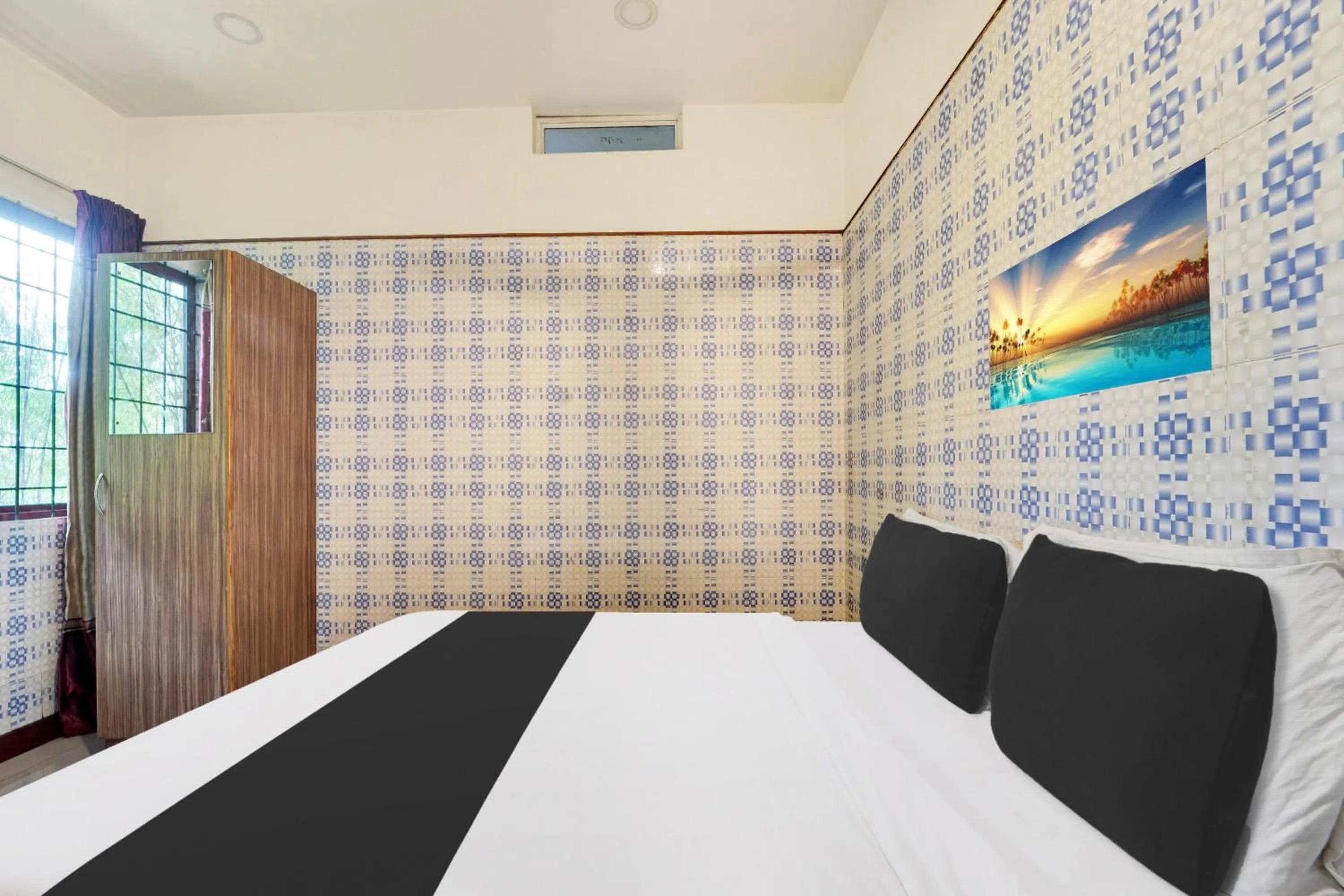 Bedroom, Bed in Super Collection O Vazhakkala Kakkanad