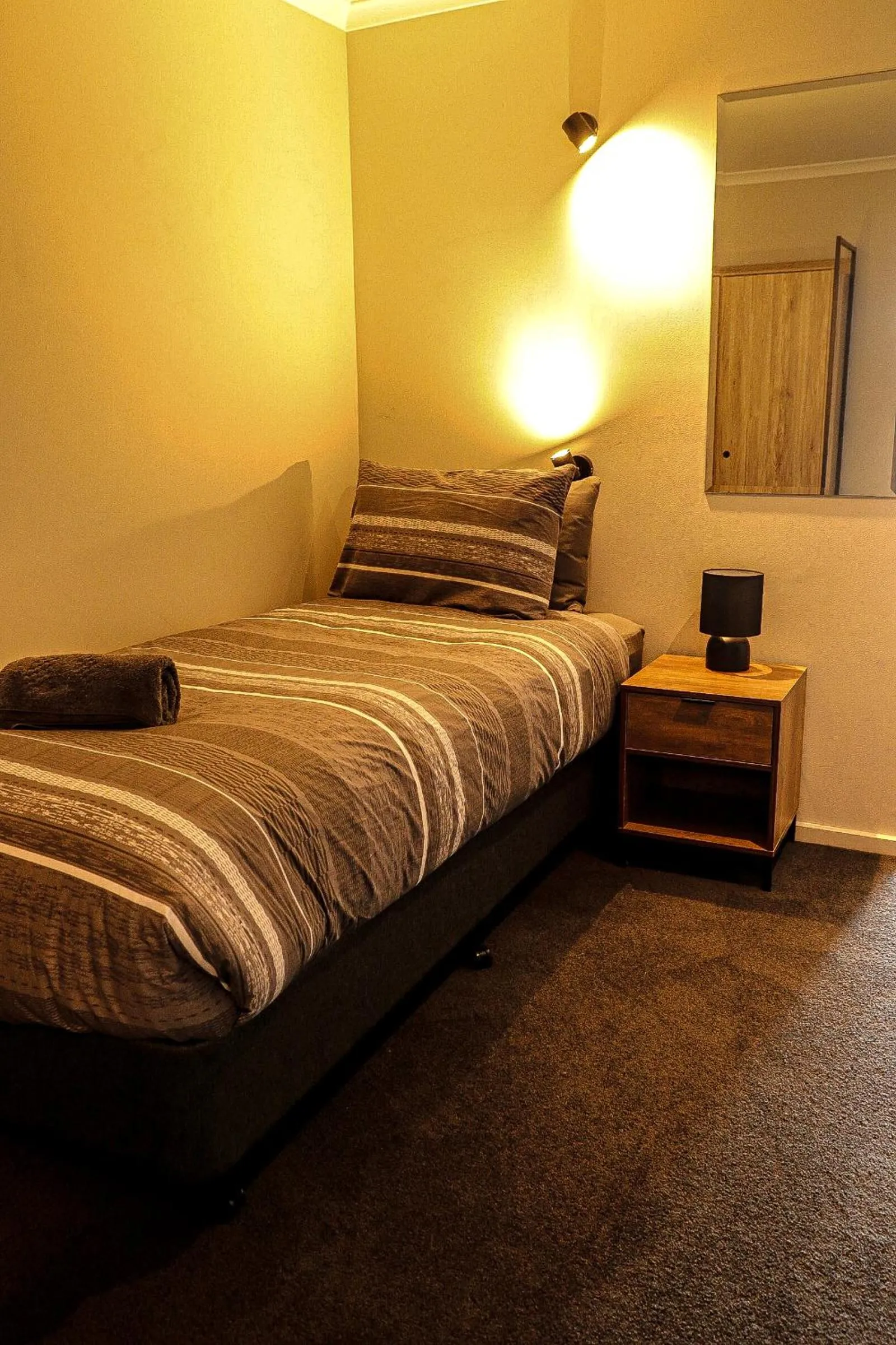 Bed in Cooroona Alpine Lodge