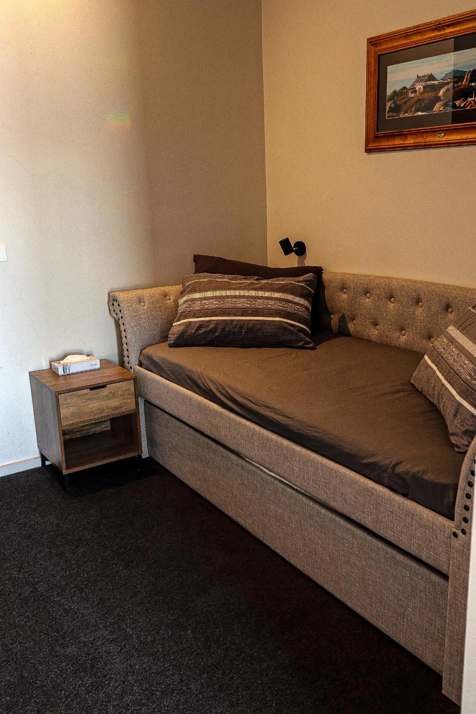 Bed in Cooroona Alpine Lodge