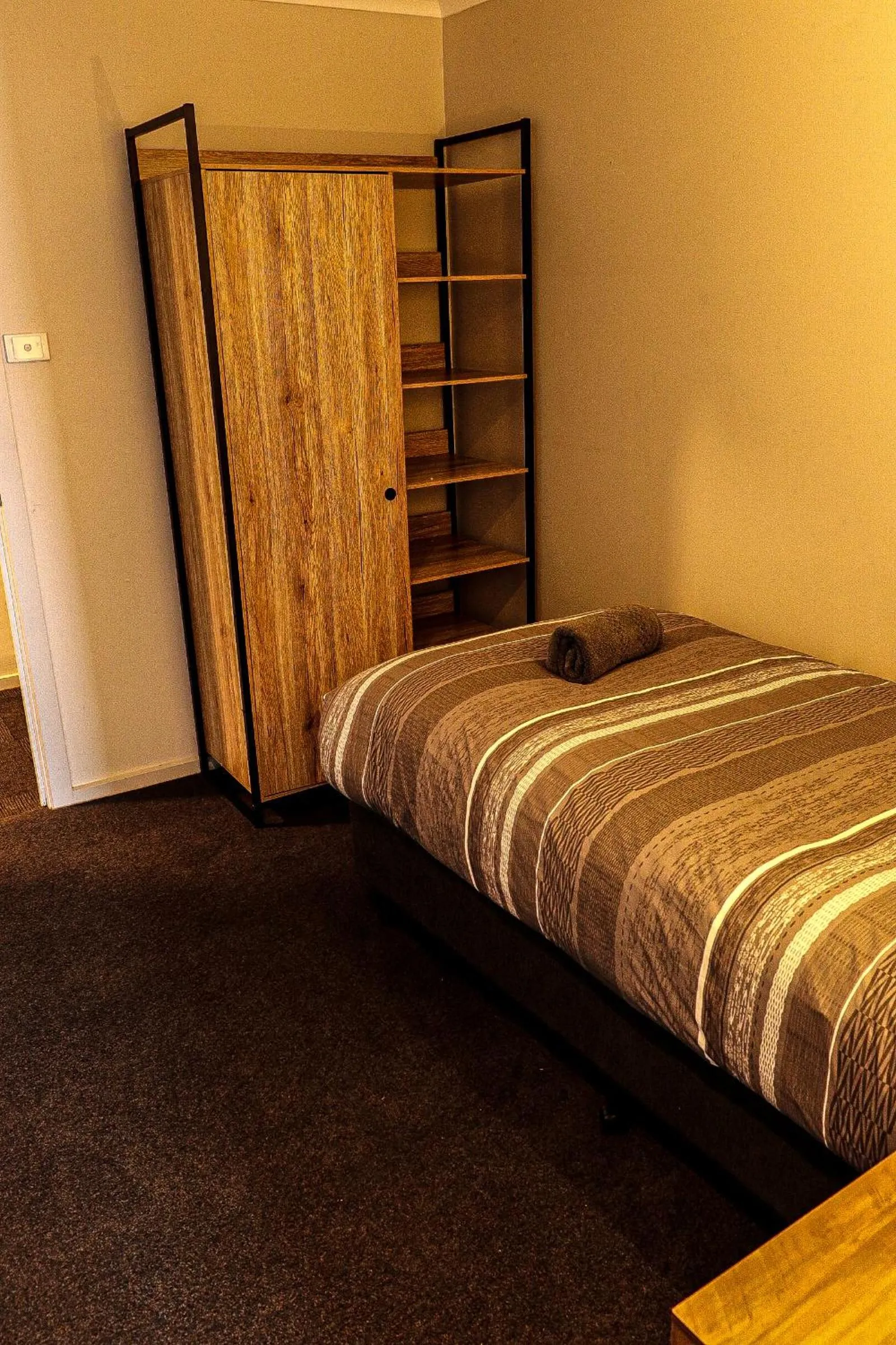 Bed in Cooroona Alpine Lodge