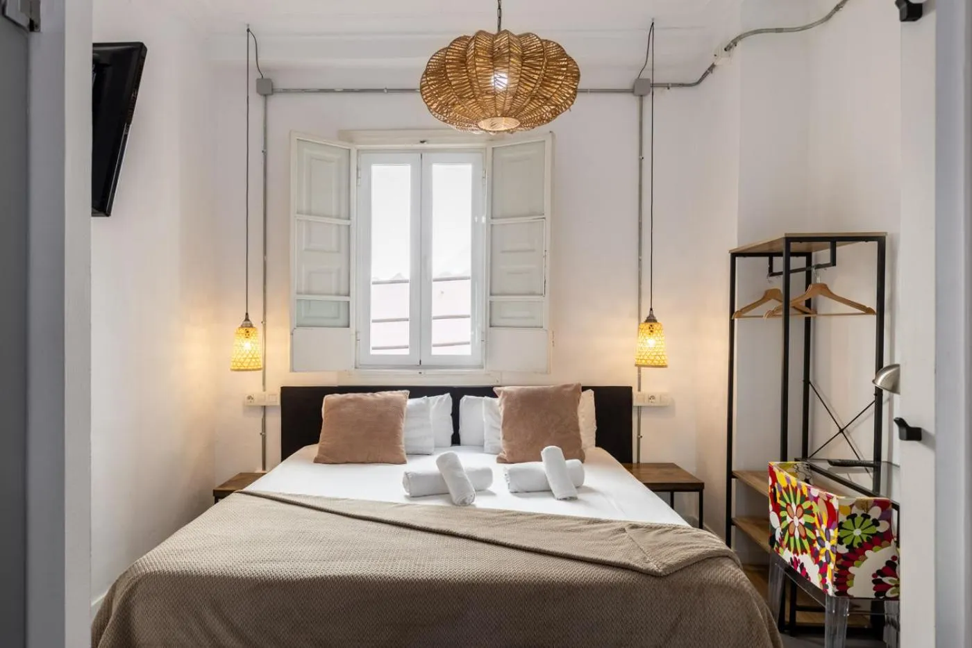 Bed in Antiguo Brondo Selfcheck-in Smart Rooms