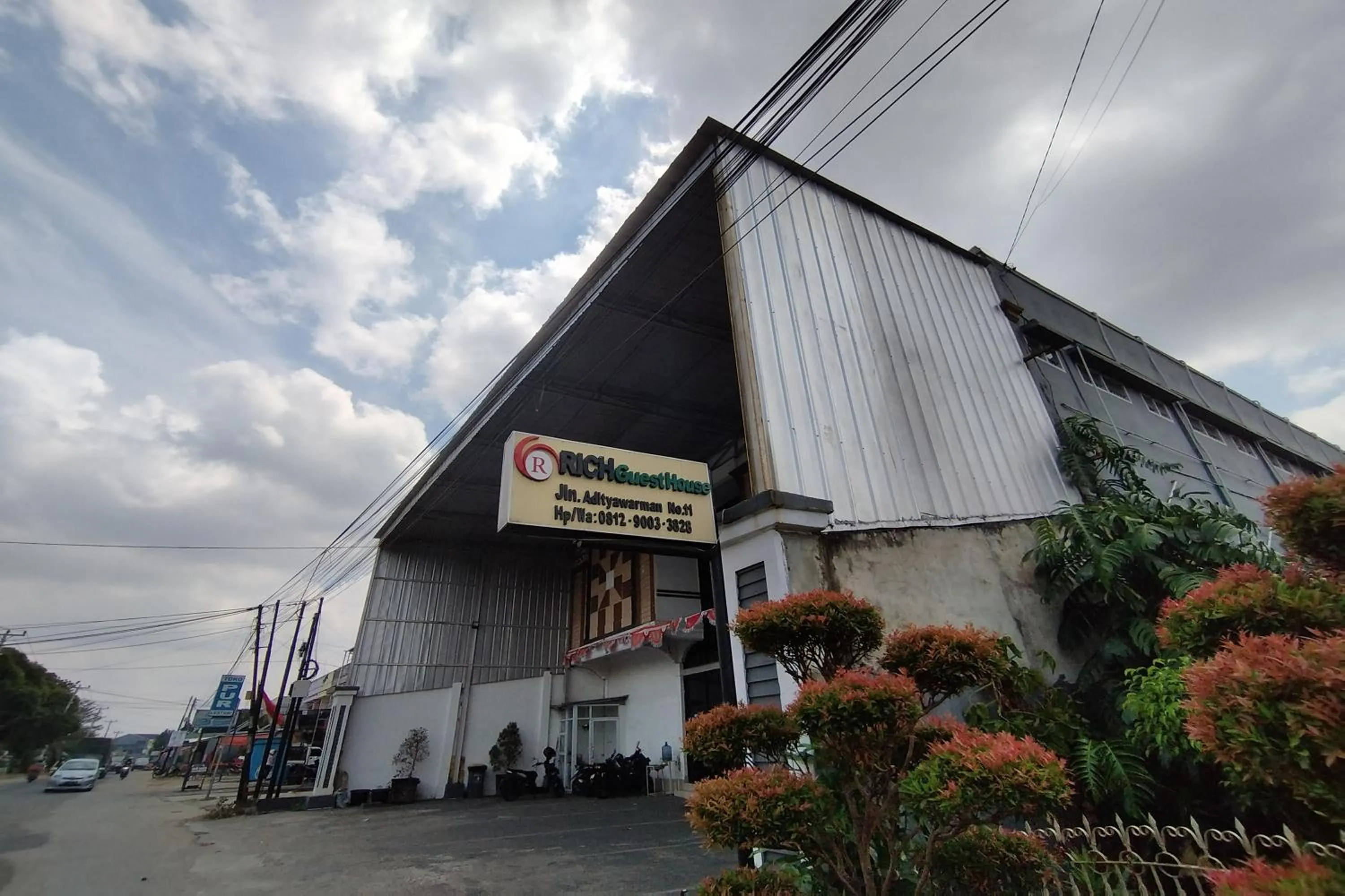 Facade/entrance in Rich Guesthouse