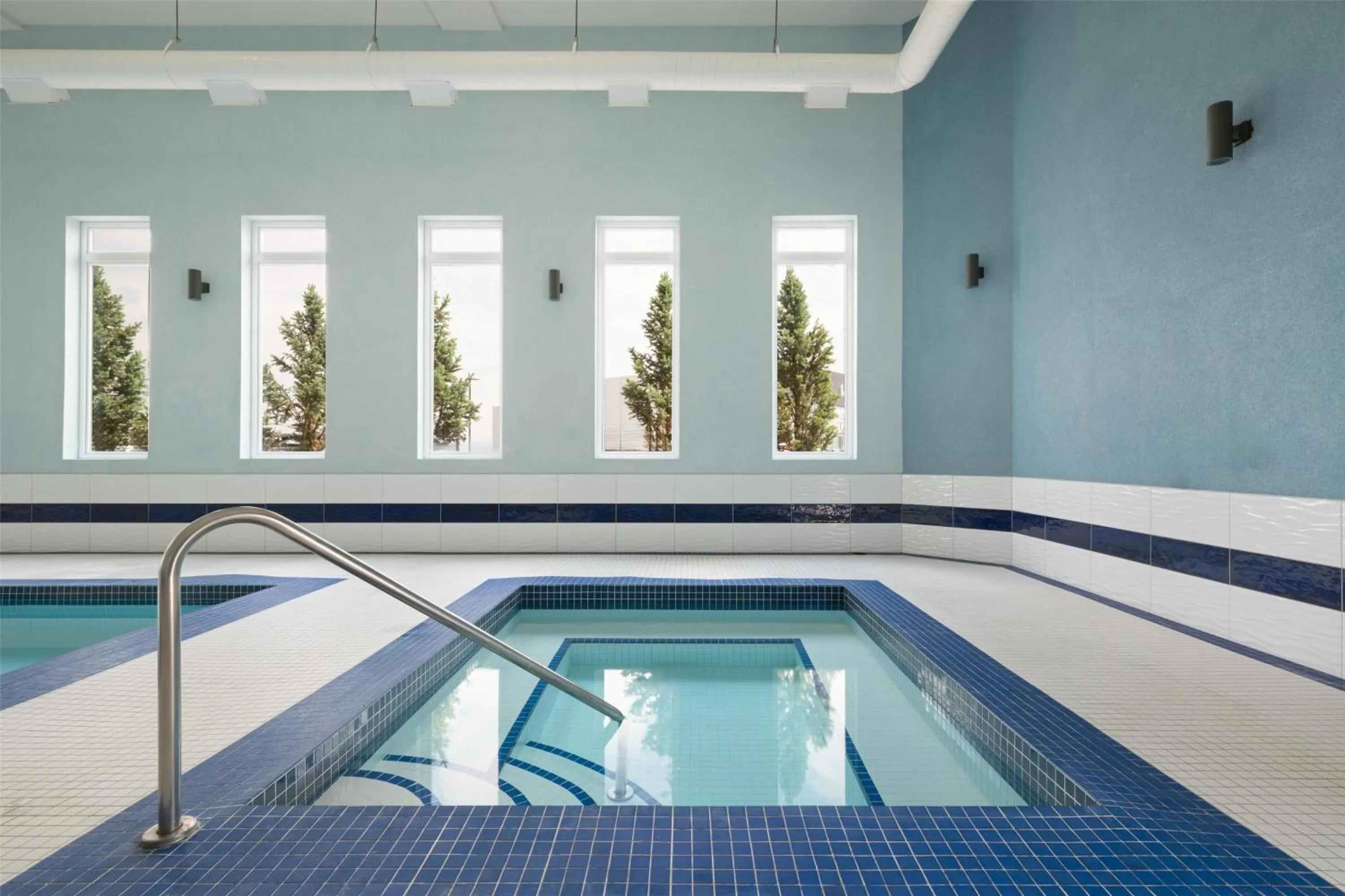 Hot Tub in Best Western Premier Executive Residency Medicine Hat