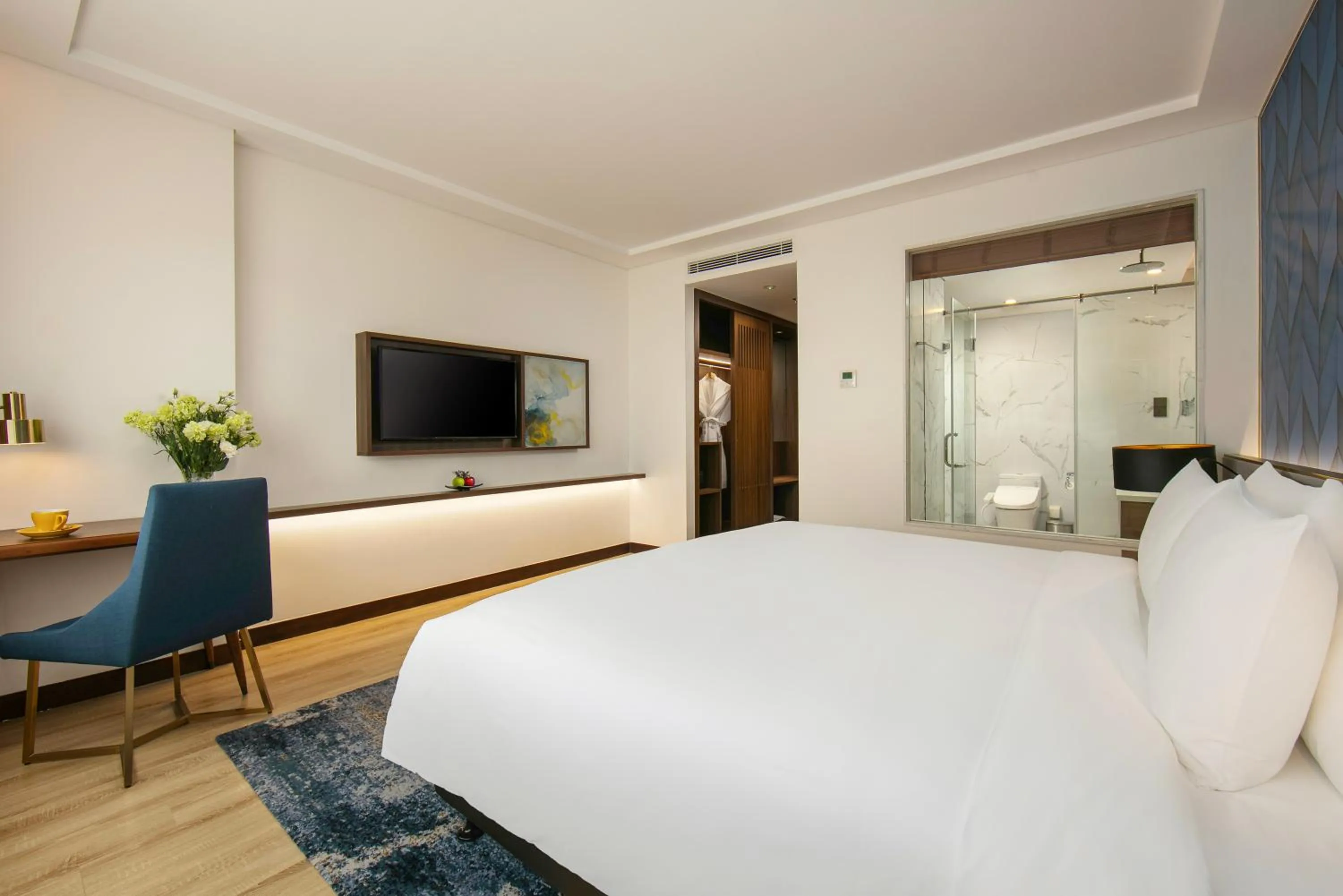 Bedroom, Bed in Eastin Hotel & Residences Hanoi