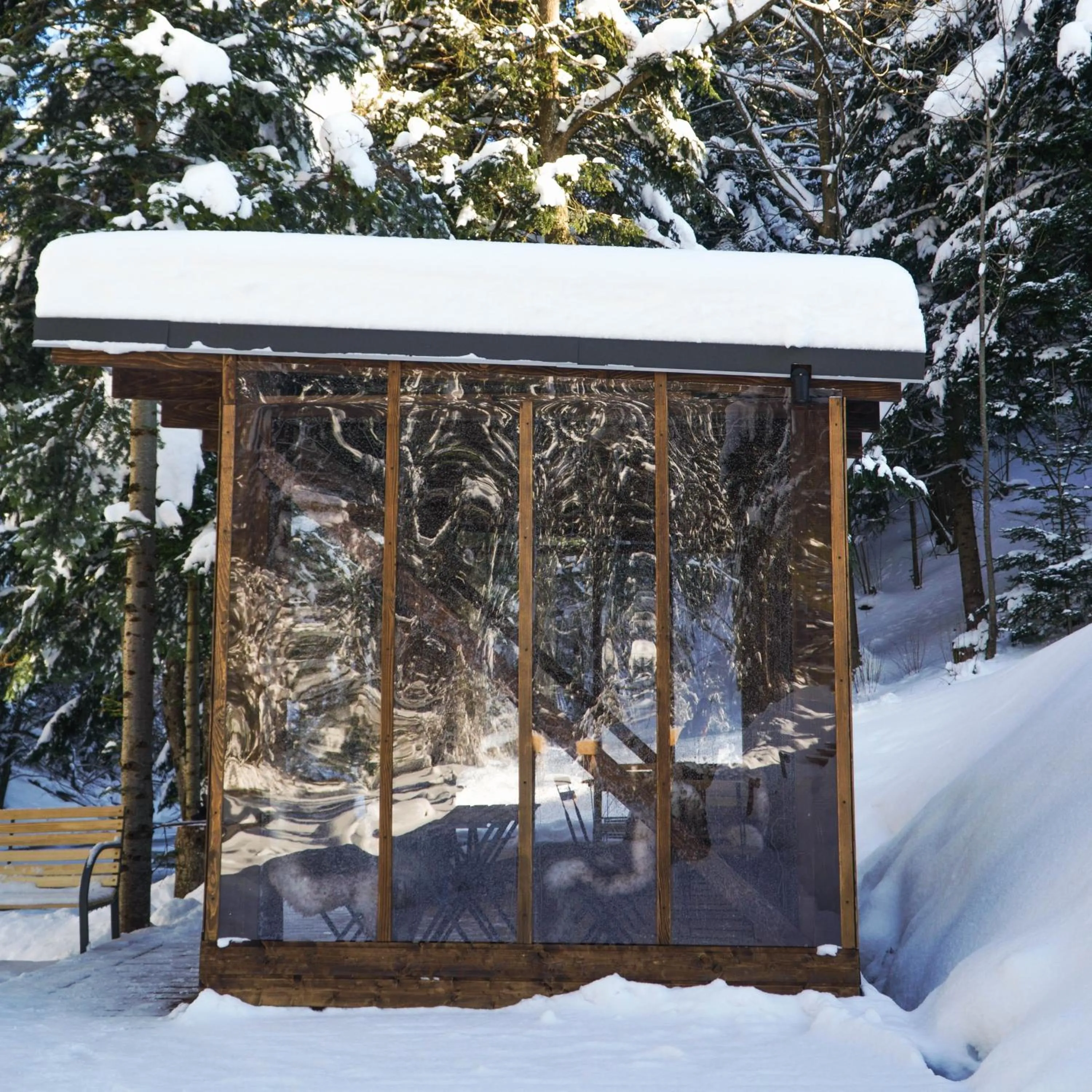 Winter in Novosiele Lifestyle Apartments - nad górską rzeką - Strefa relaksu sauna jacuzzi - Bieszczady