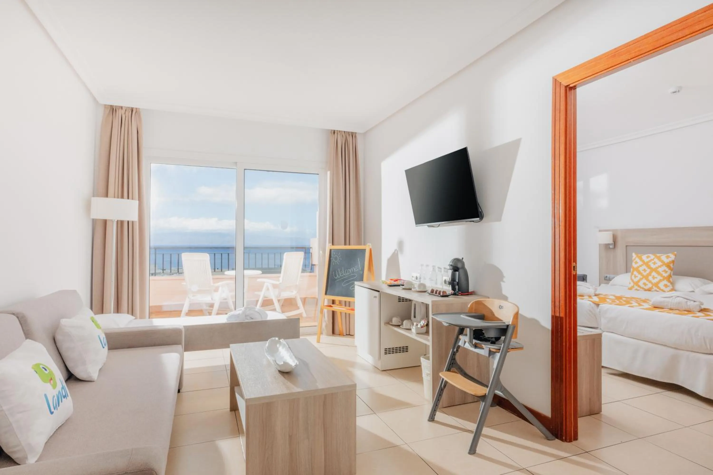 Bed in Landmar Costa los Gigantes Family Resort