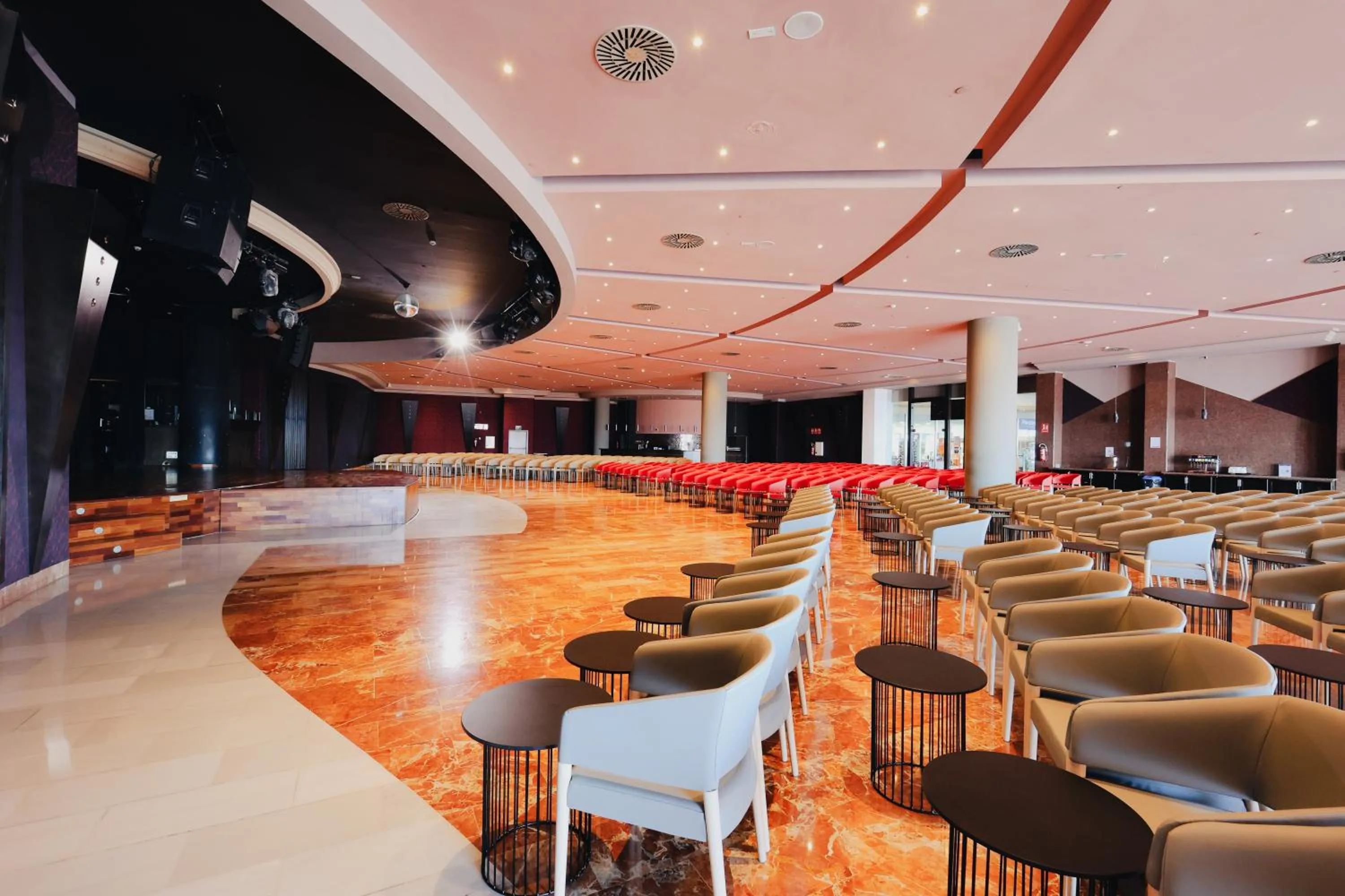 Nightclub / DJ in Landmar Costa los Gigantes Family Resort