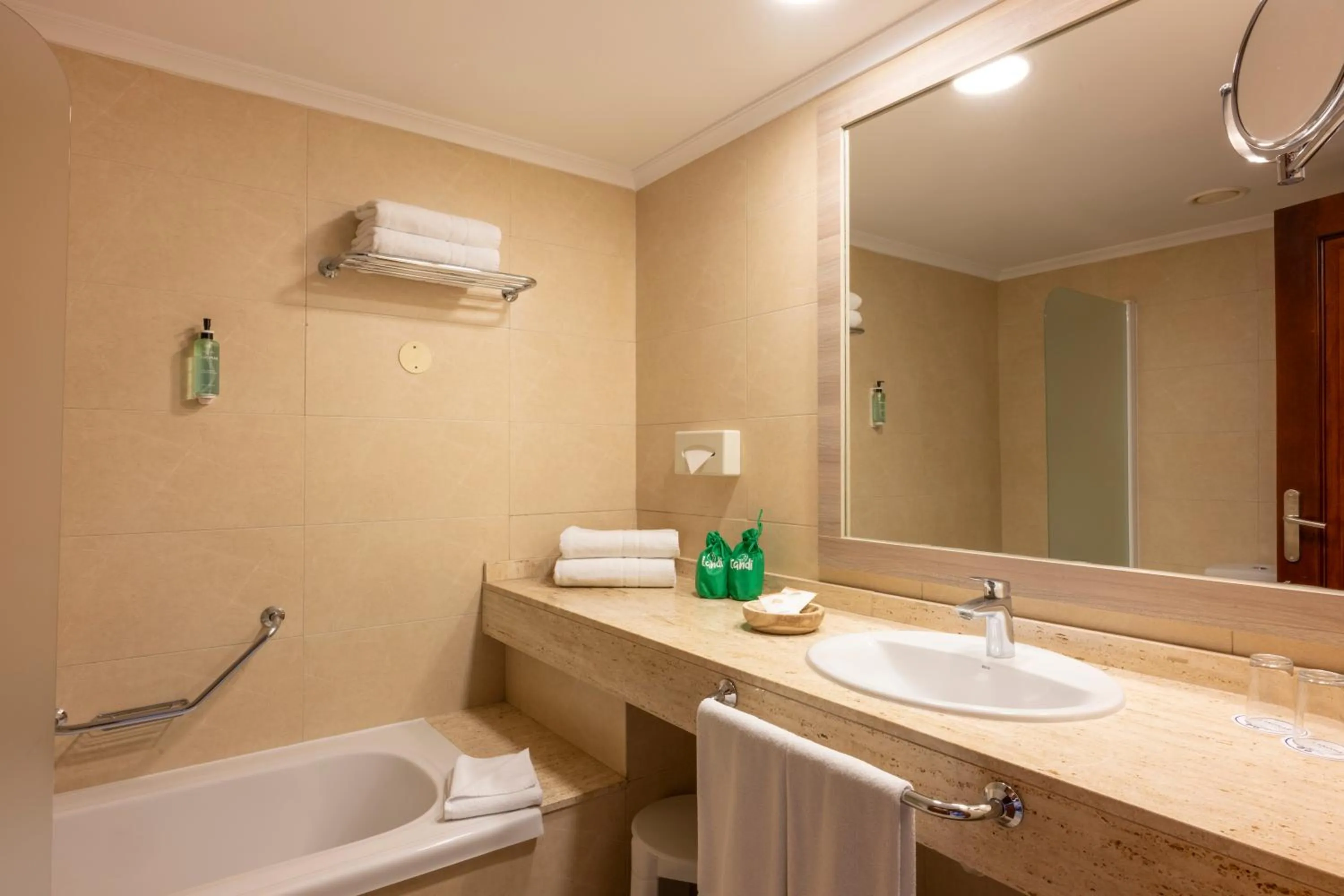 Bathroom in Landmar Costa los Gigantes Family Resort