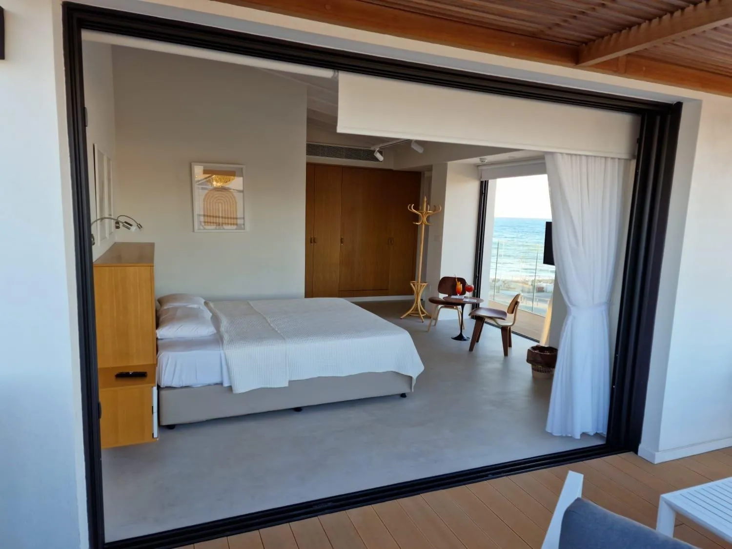 Bedroom in Y & P LATCHI HOTEL