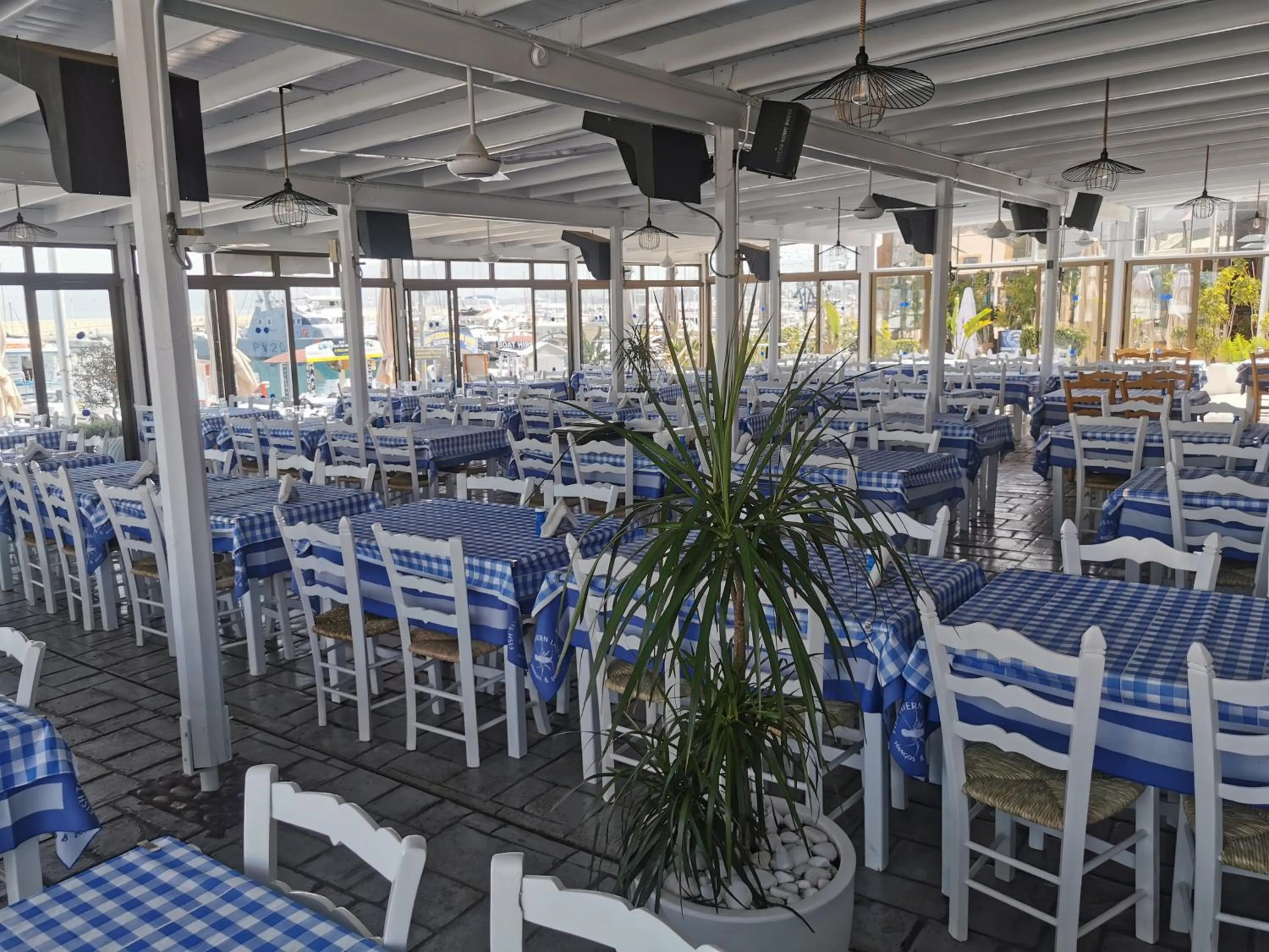 Property building in Y & P LATCHI HOTEL