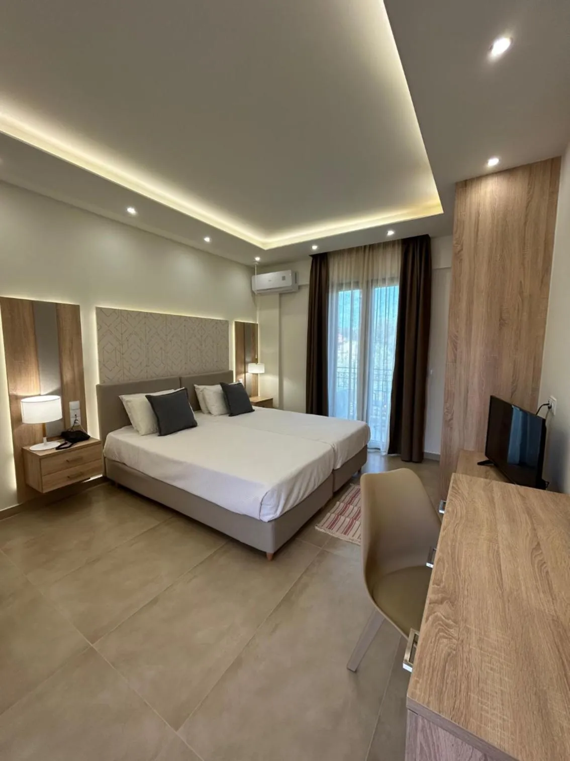 Bed in Georges Estates Hotel