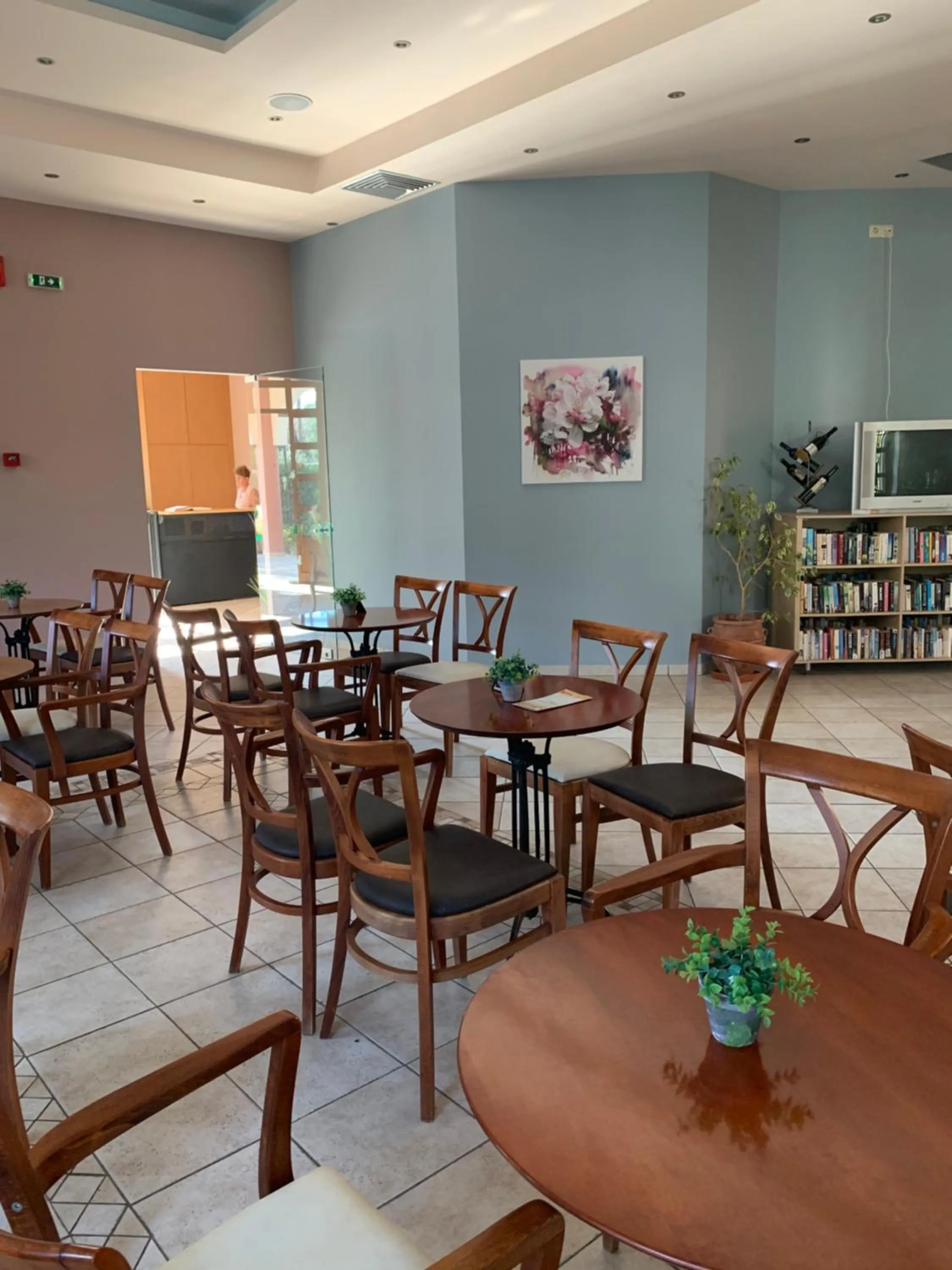 Lounge or bar in Georges Estates Hotel