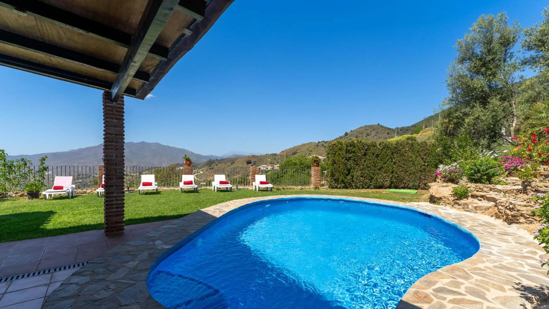 Swimming pool in Casa Rocío by Casitas Select