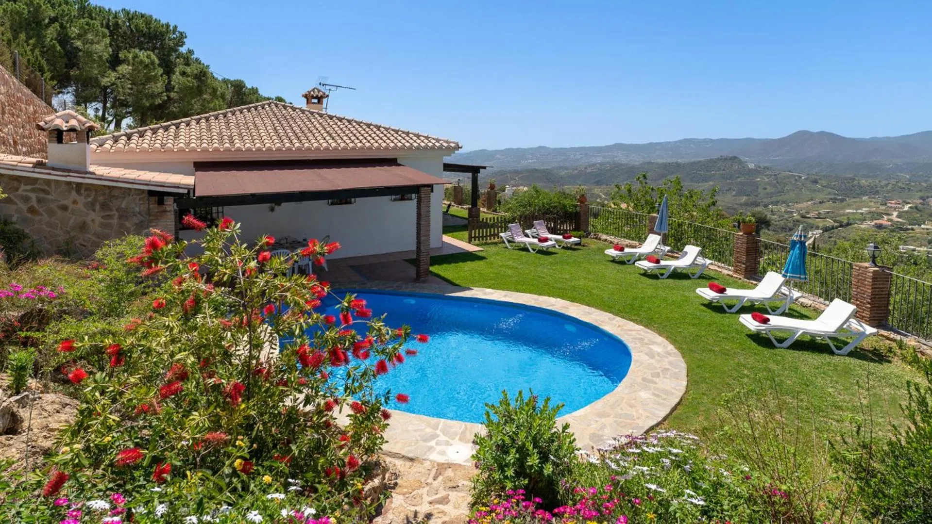 Patio in Casa Rocío by Casitas Select