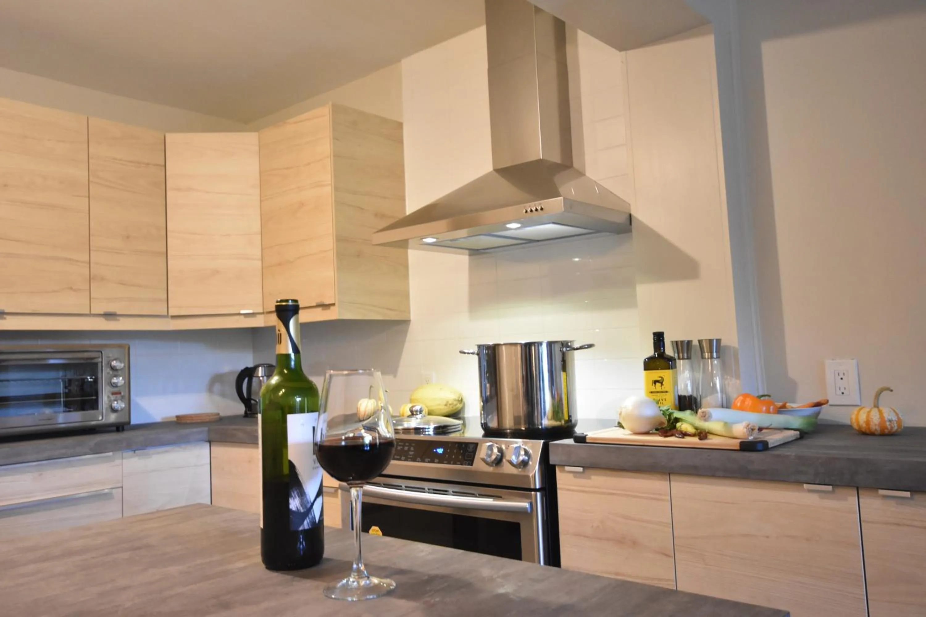 Kitchen or kitchenette in Oberge Inn Val-David