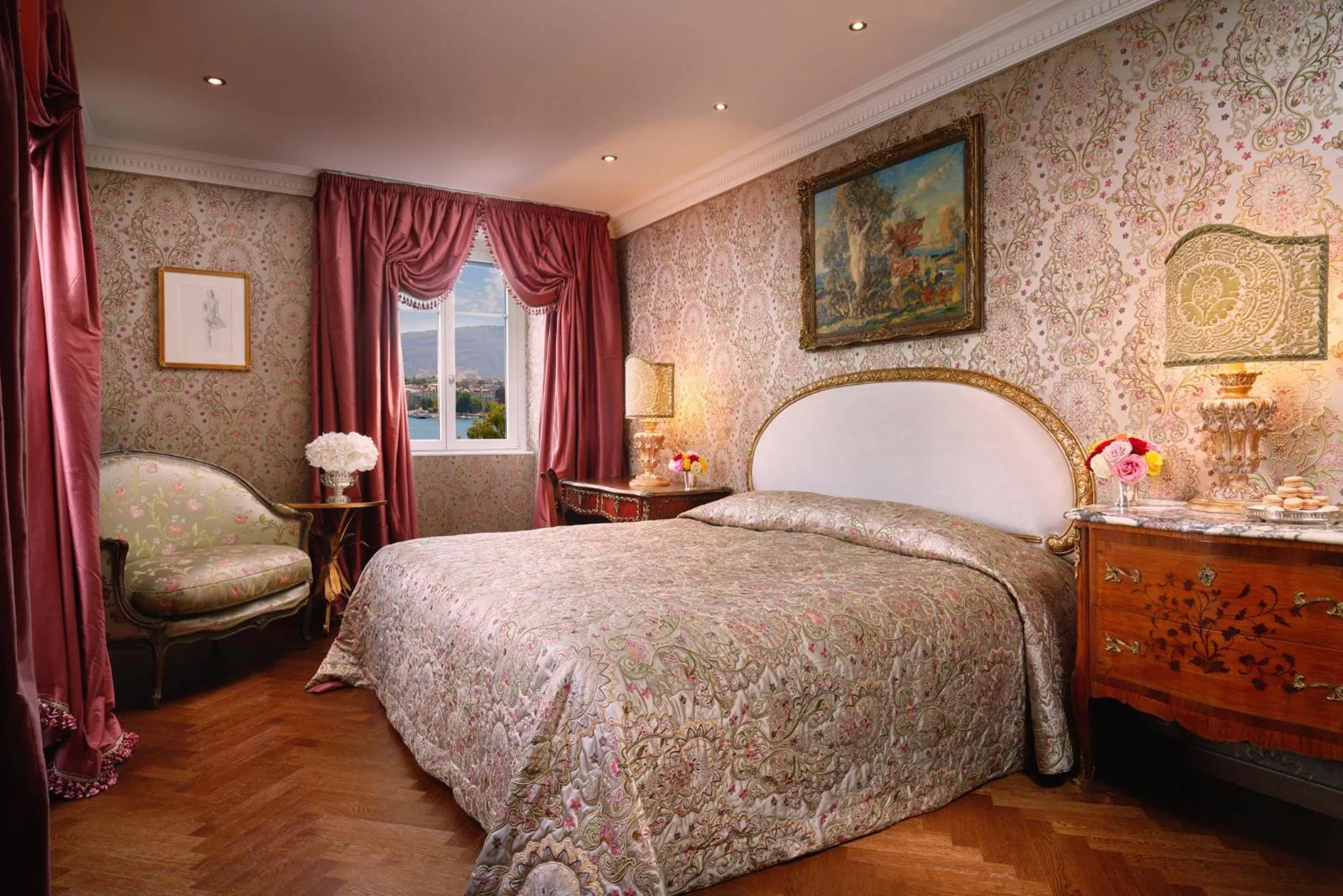 Photo of the whole room, Bed in Hotel d'Angleterre