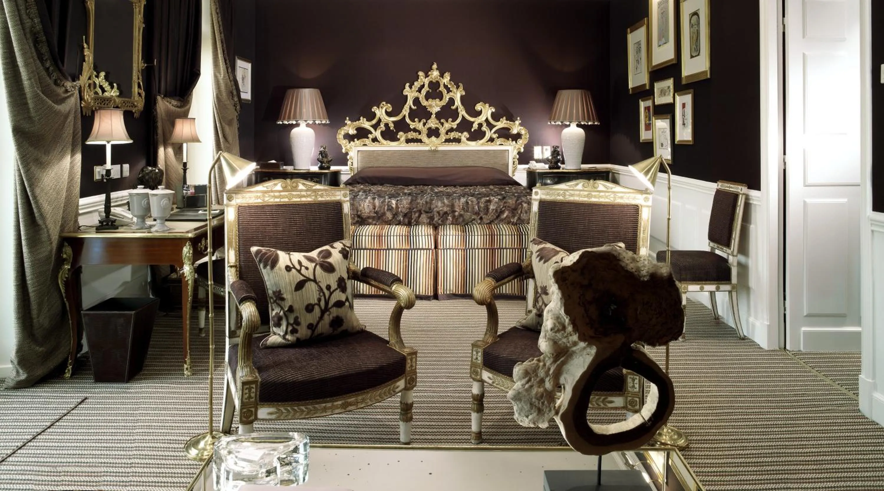 Bedroom in Hotel d'Angleterre