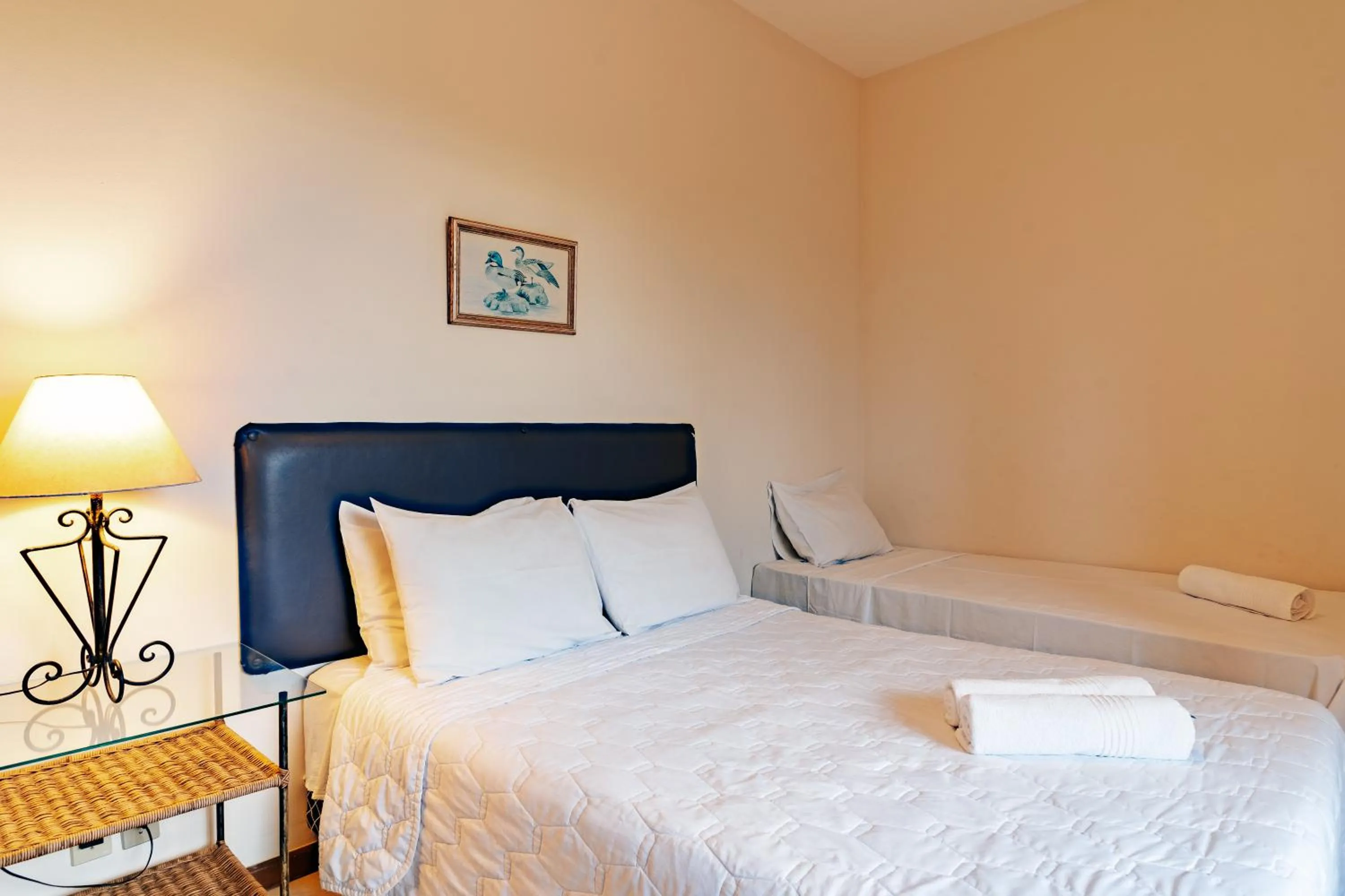 Photo of the whole room, Bed in Hotel Cave do Sol