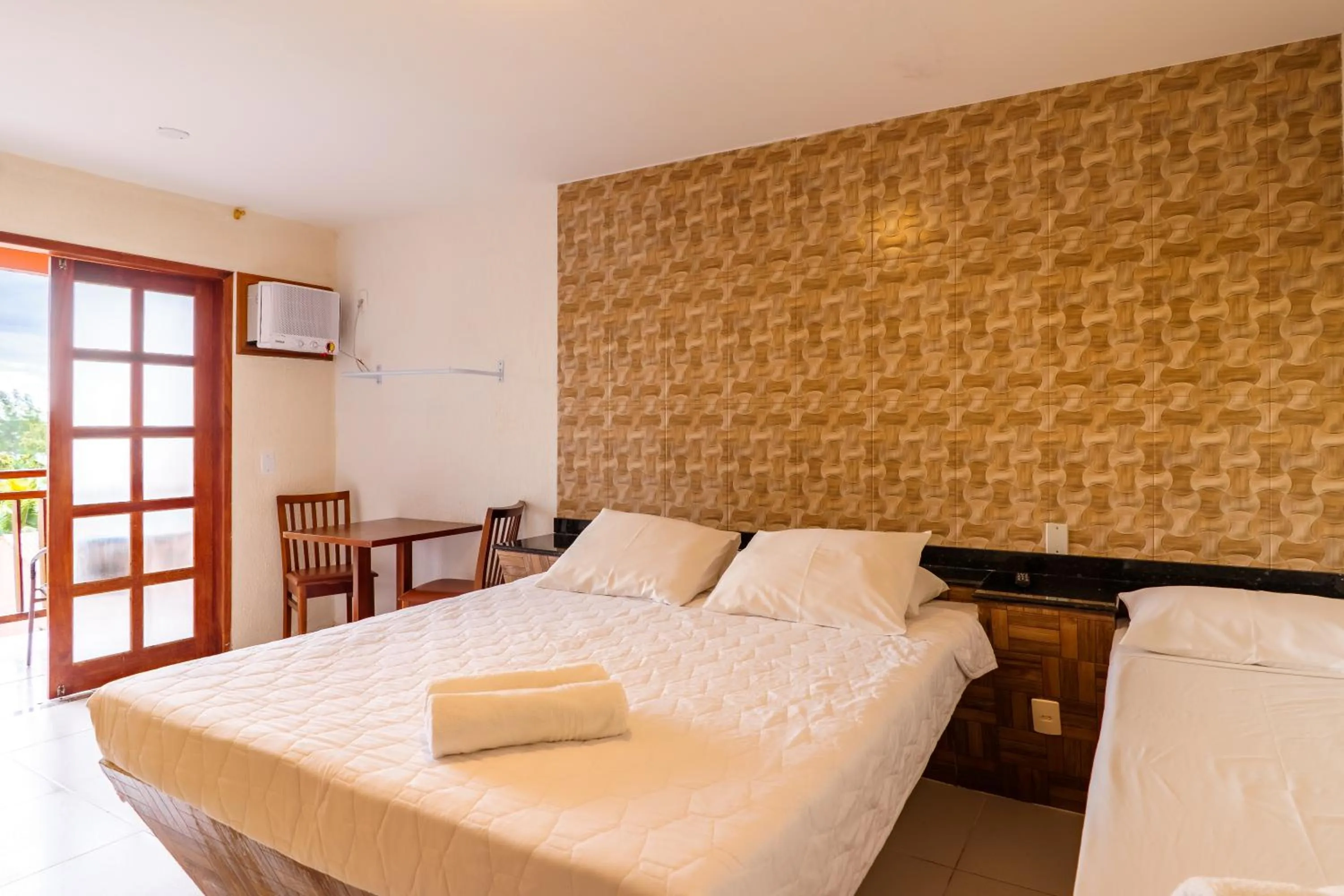 Bedroom, Bed in Hotel Cave do Sol