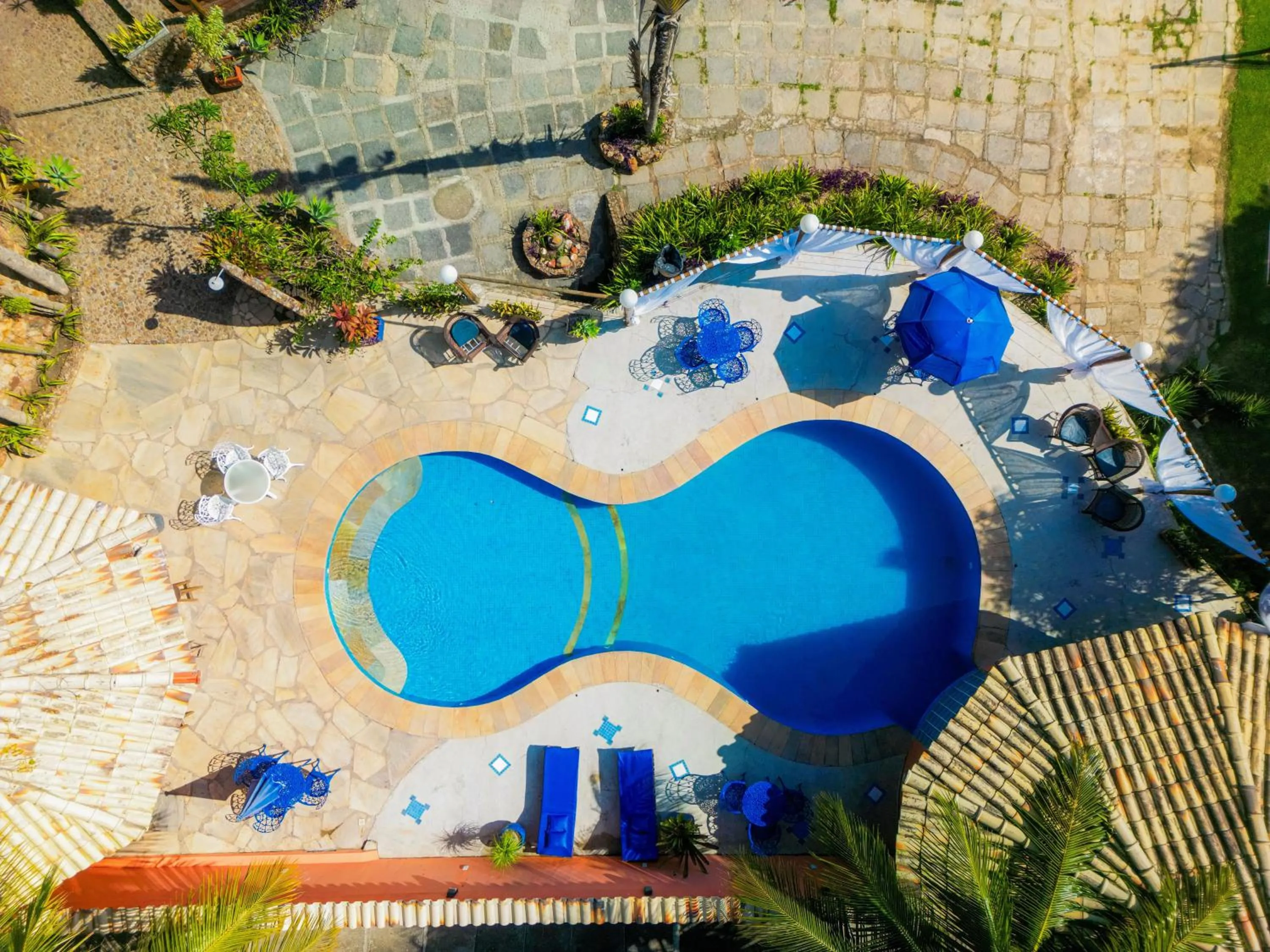 Swimming pool in Hotel Cave do Sol