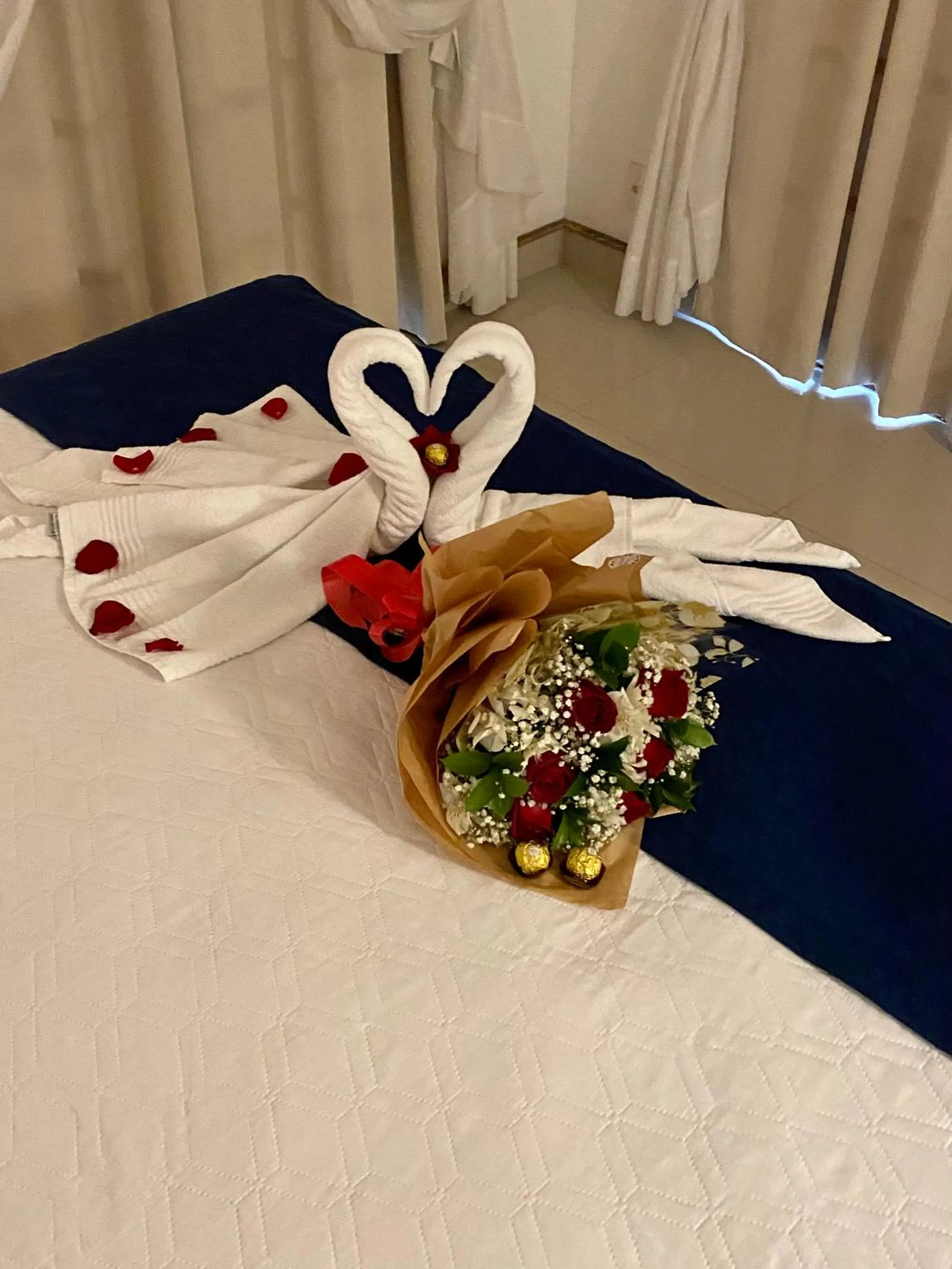 Decorative detail, Bed in Hotel Cave do Sol