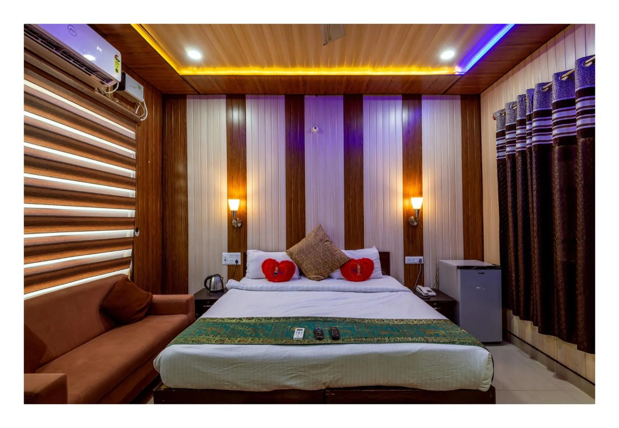 Bed in Bundeli Farm Resort & Banquet Orchha
