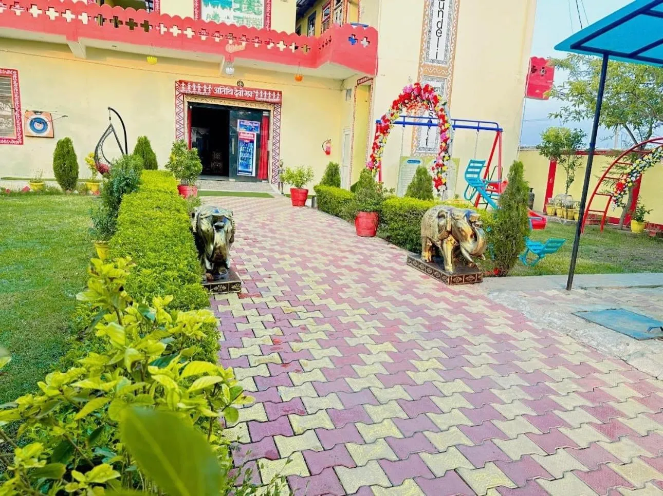 Garden in Bundeli Farm Resort & Banquet Orchha