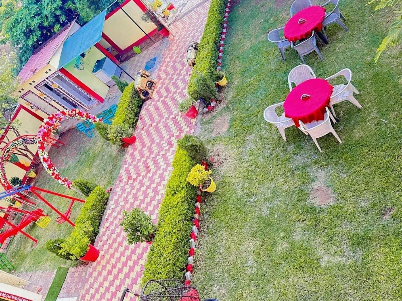 Garden in Bundeli Farm Resort & Banquet Orchha