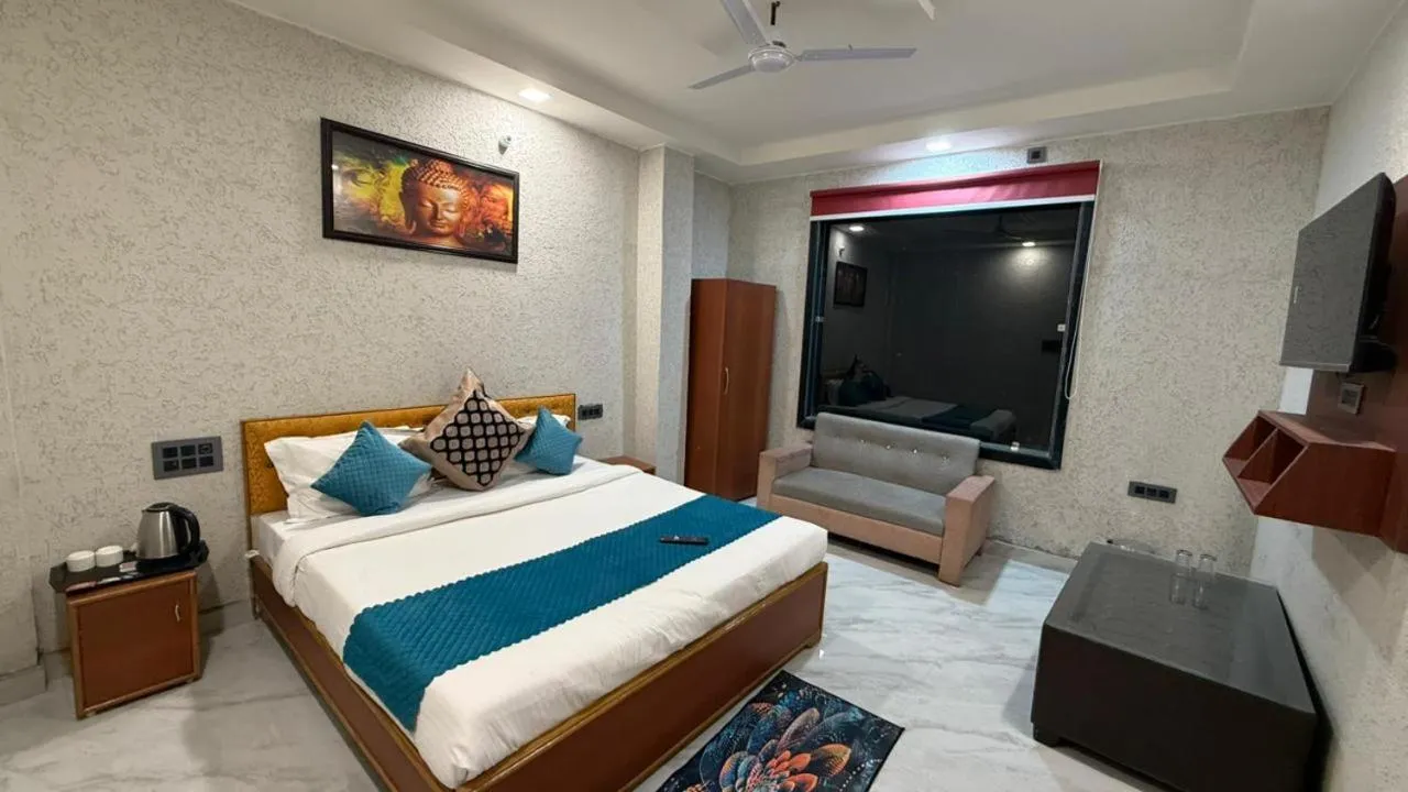 Bed in Bundeli Farm Resort & Banquet Orchha