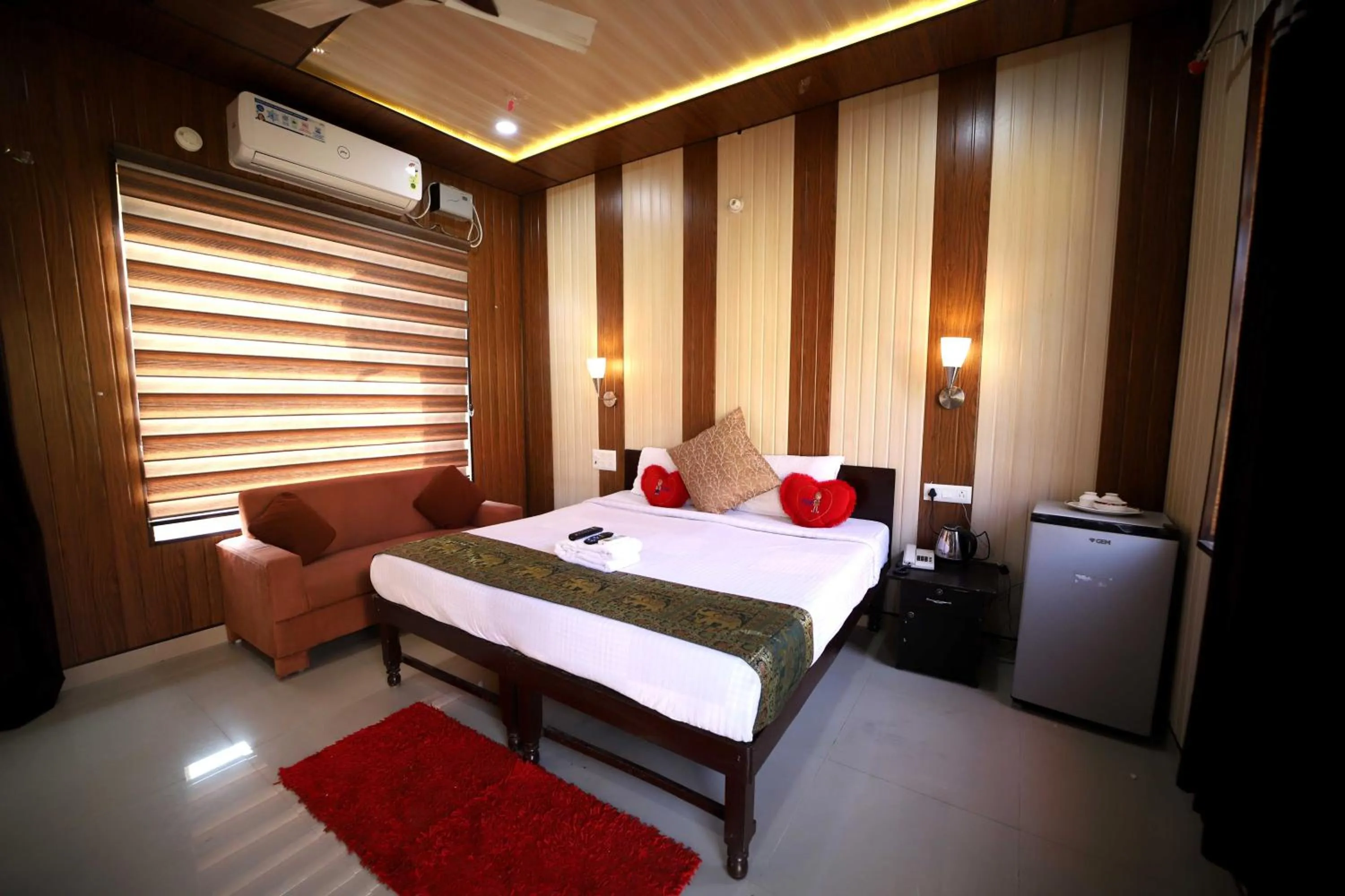 Bed in Bundeli Farm Resort & Banquet Orchha