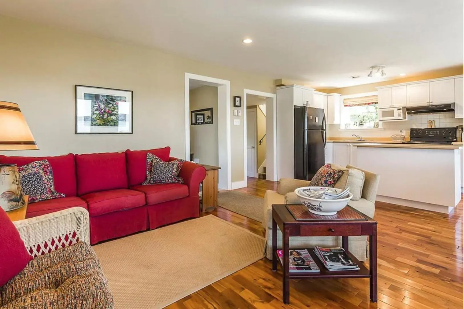 North House - Lovely Lac-Brome 3 Bedroom Lakefront Cottage