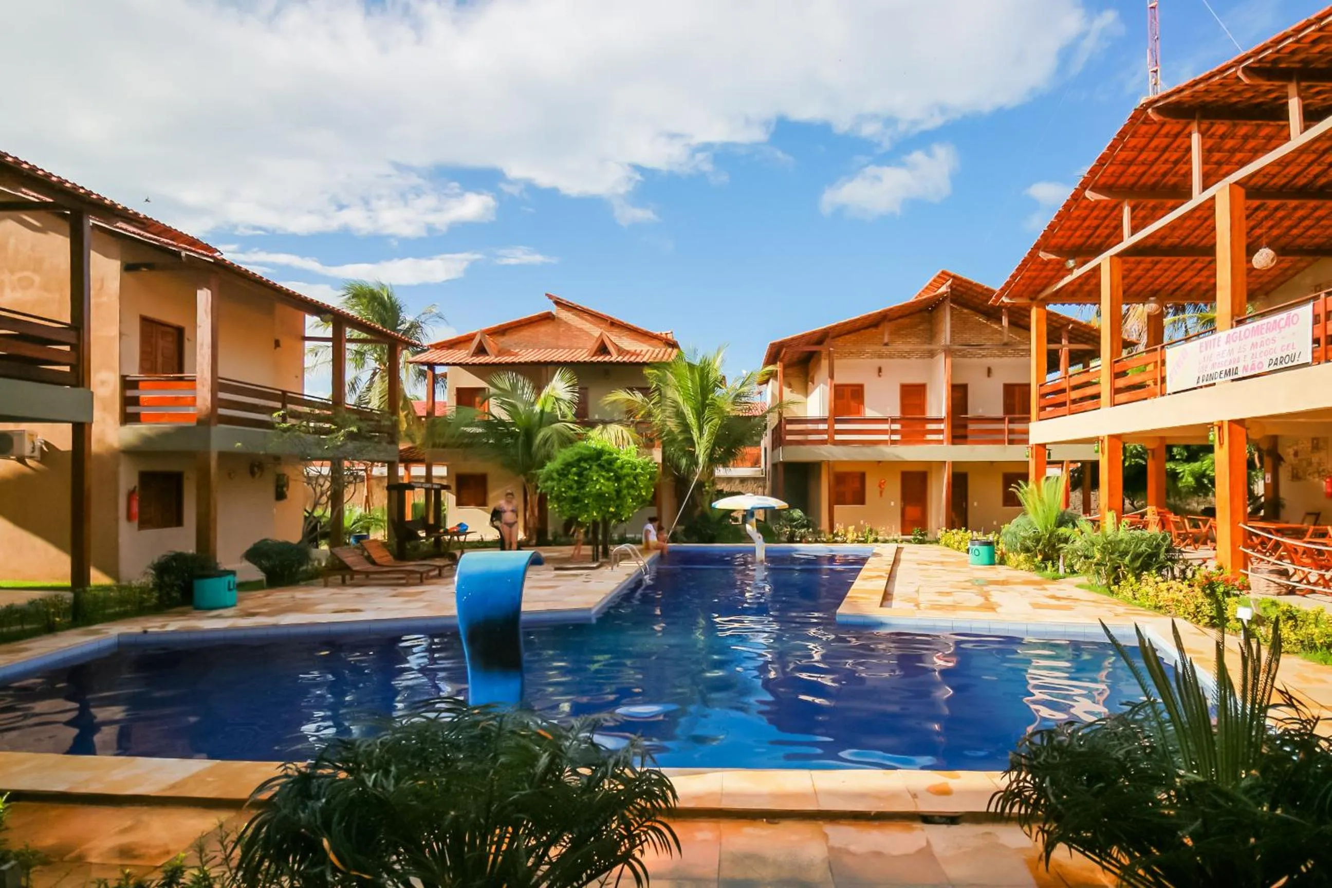 Swimming pool in Pousada Recanto Beach
