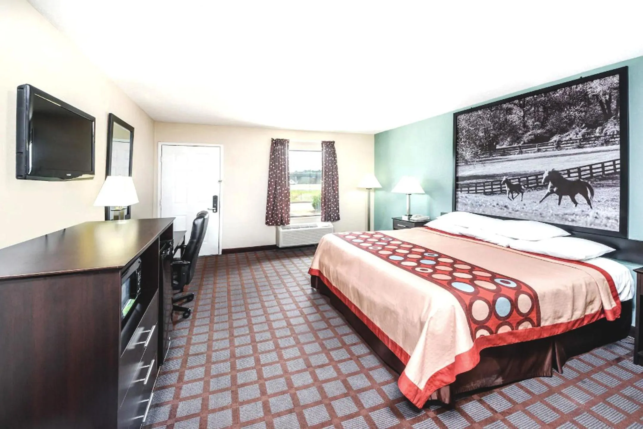 Photo of the whole room, Bed in Hotel 7 Inn Paducah