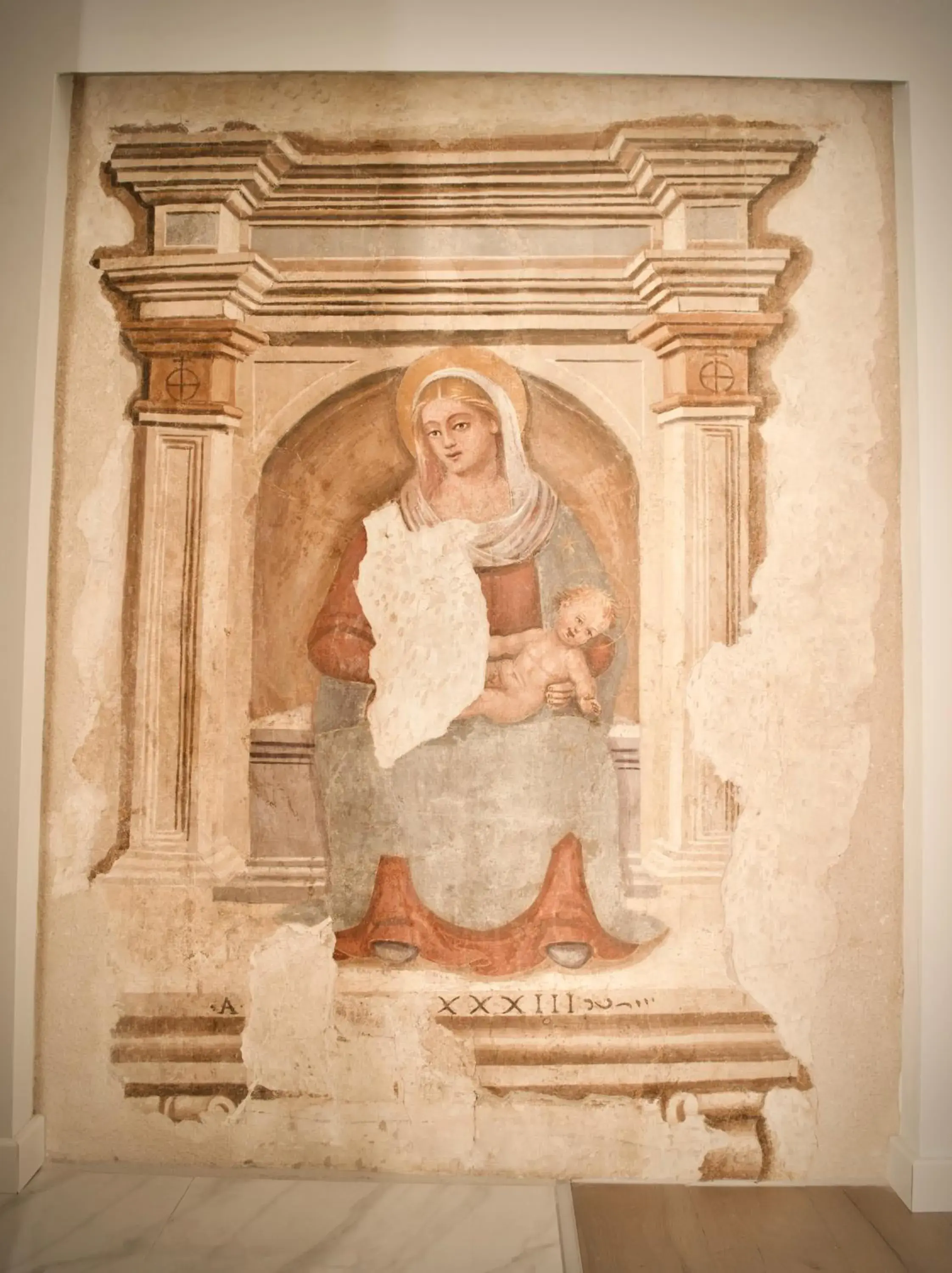 Deluxe Double or Twin Room with Balcony in Hotel Boutique Castiglione del Lago Deluxe Double or Twin Room with Balcony in Hotel Boutique Castiglione del Lago