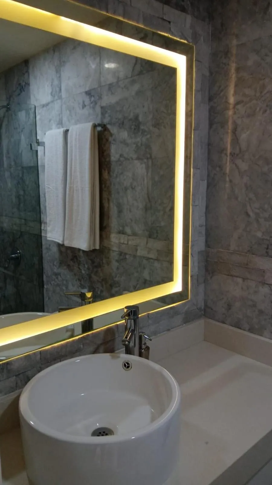 Bathroom in Polo 54 Apartments Ideal for families and couples