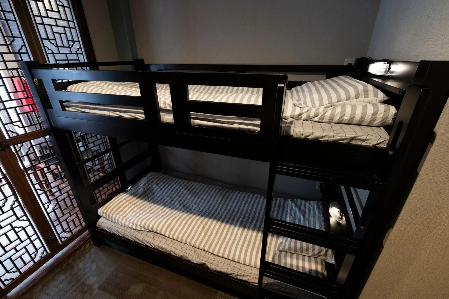 Bed in Room Inn Shanghai 横浜中華街 Room 2