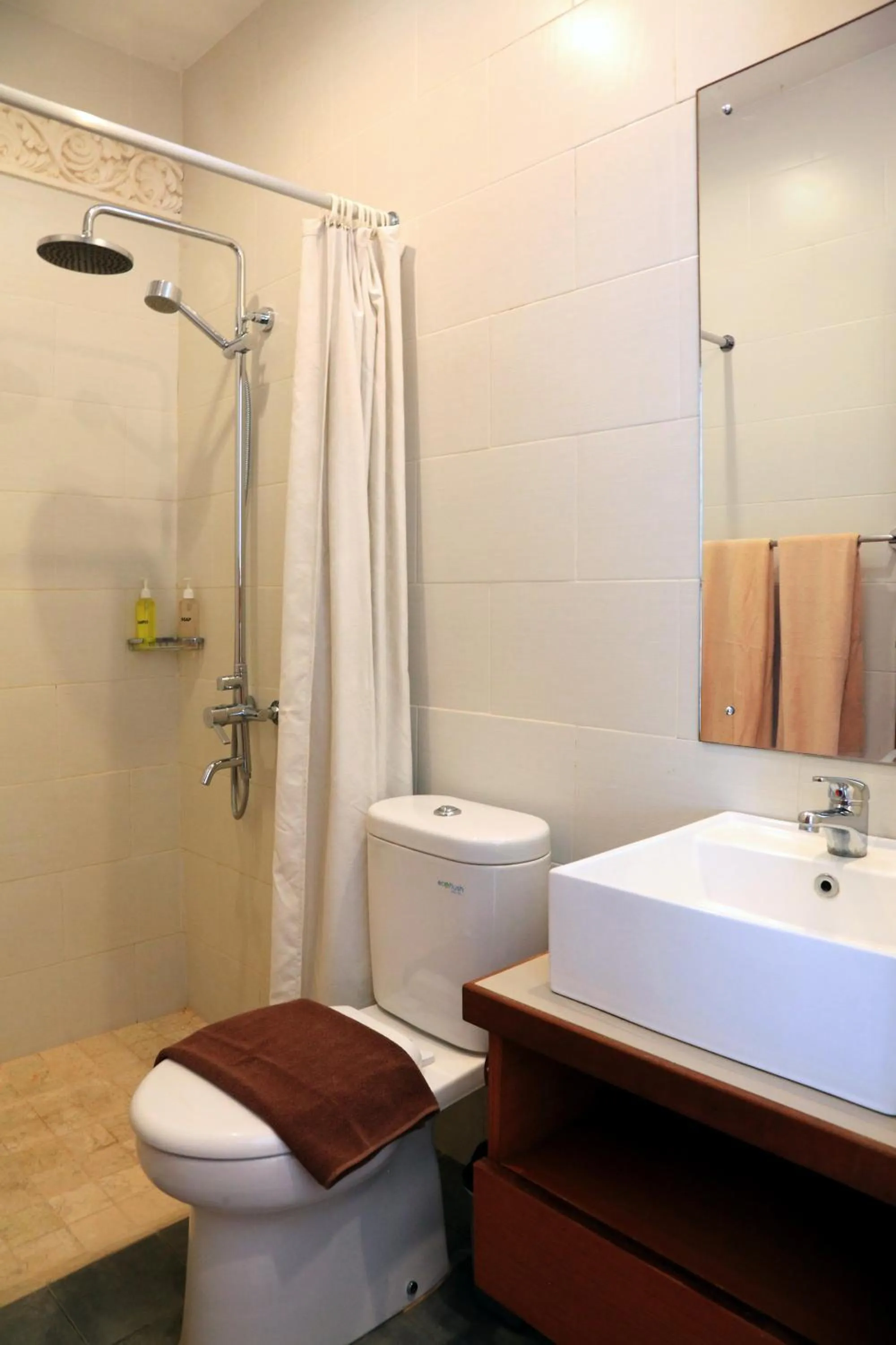 Shower in Cening Ayu Sanur