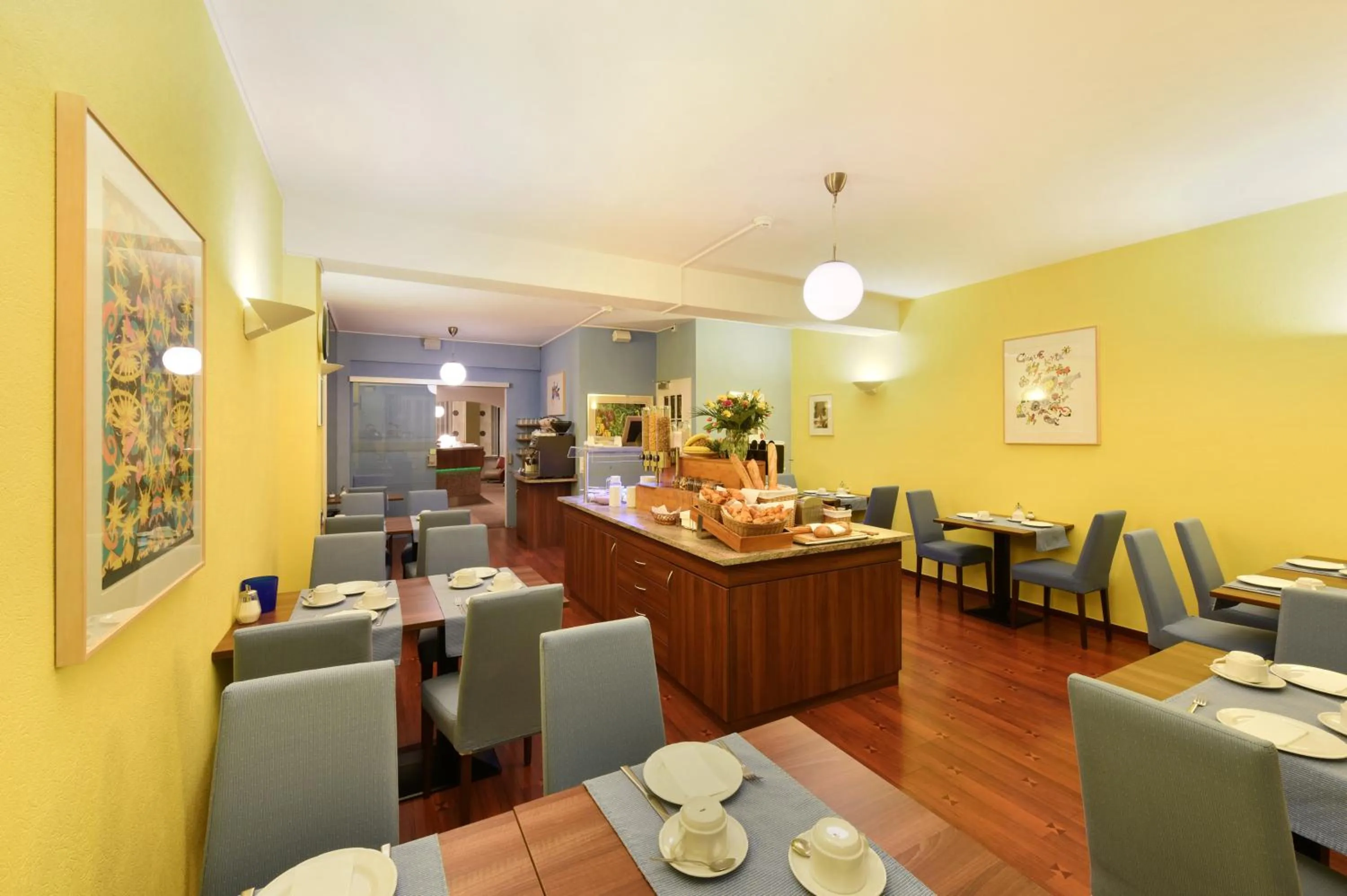 Restaurant/places to eat in Hôtel Bellerive