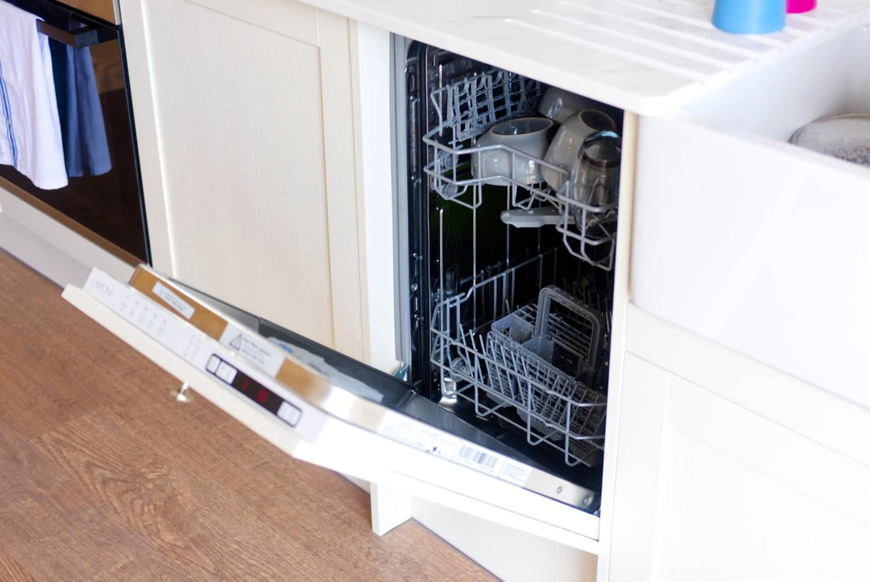 dishwasher in North Coast 500 Pods - Brora