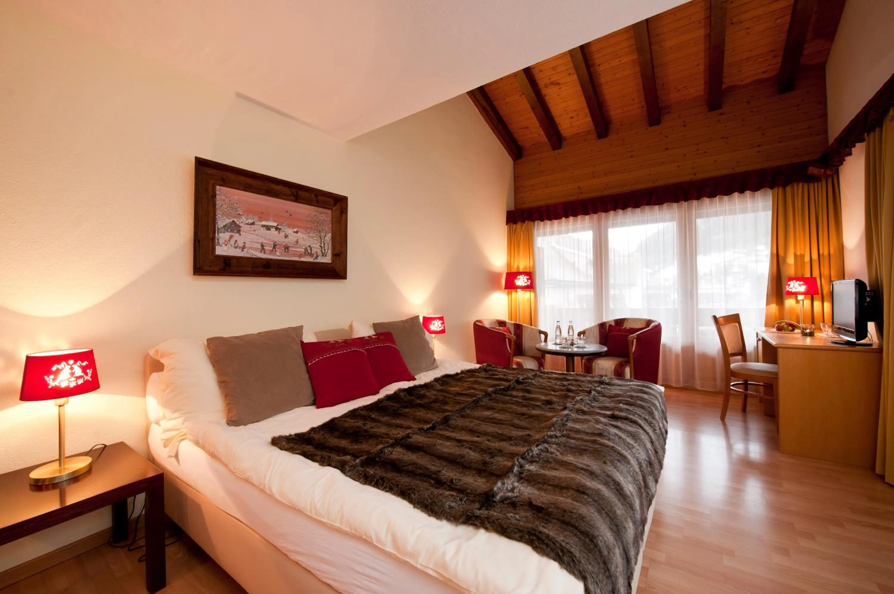 Photo of the whole room, Bed in Chalet-Hotel Beau-Site