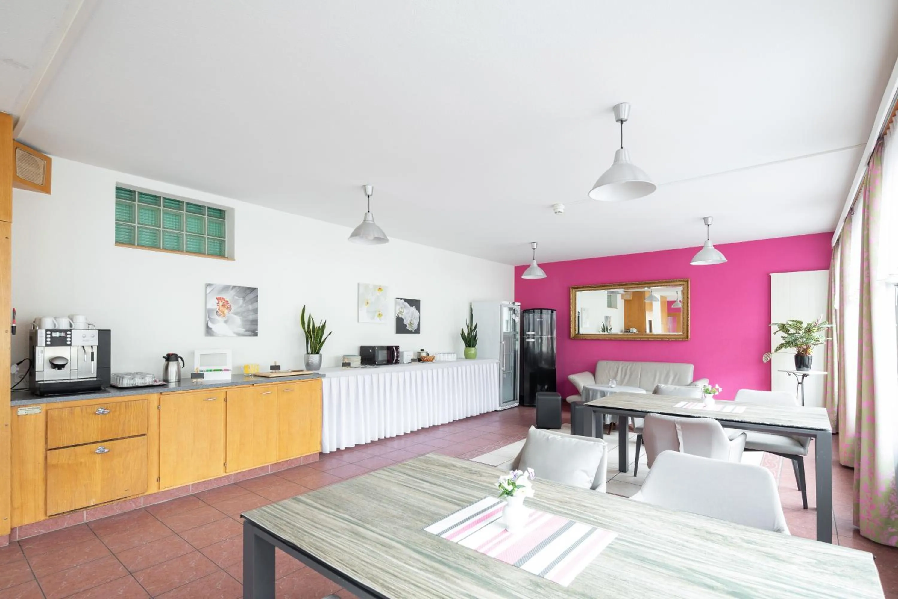 Lounge or bar in Hotel Lötschberg