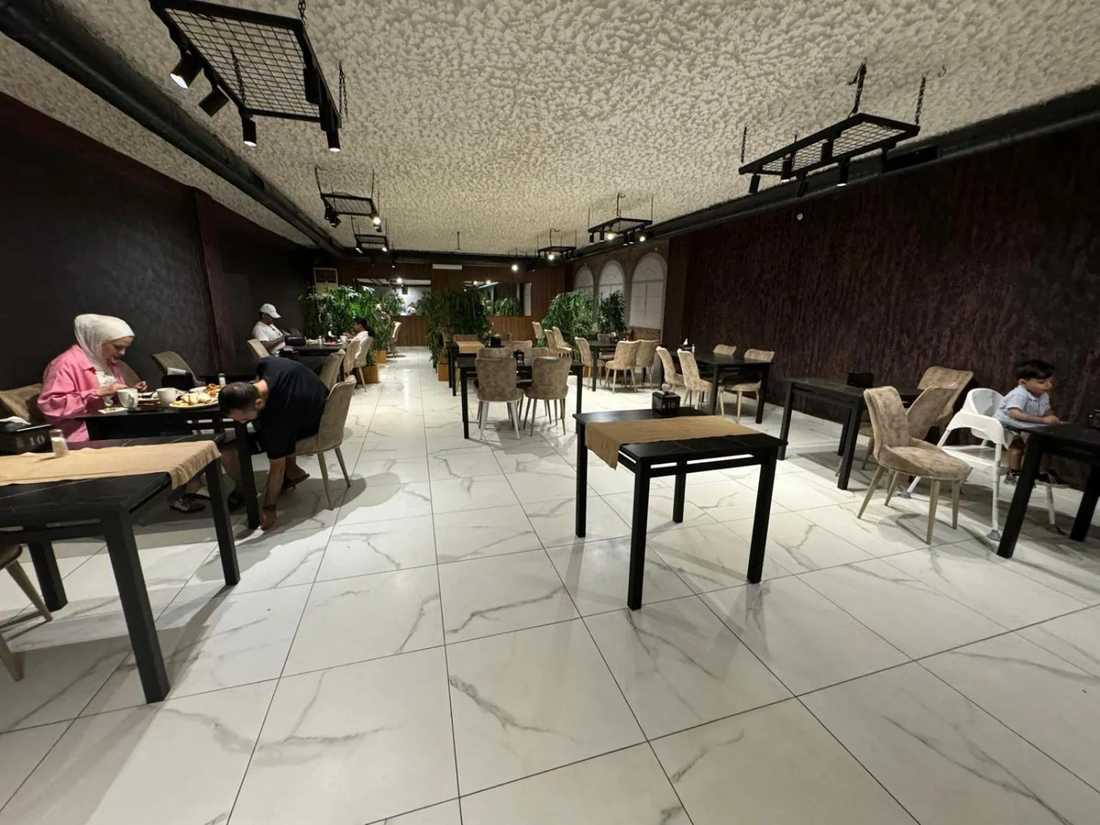 Breakfast in Marina Green Suite & Residence