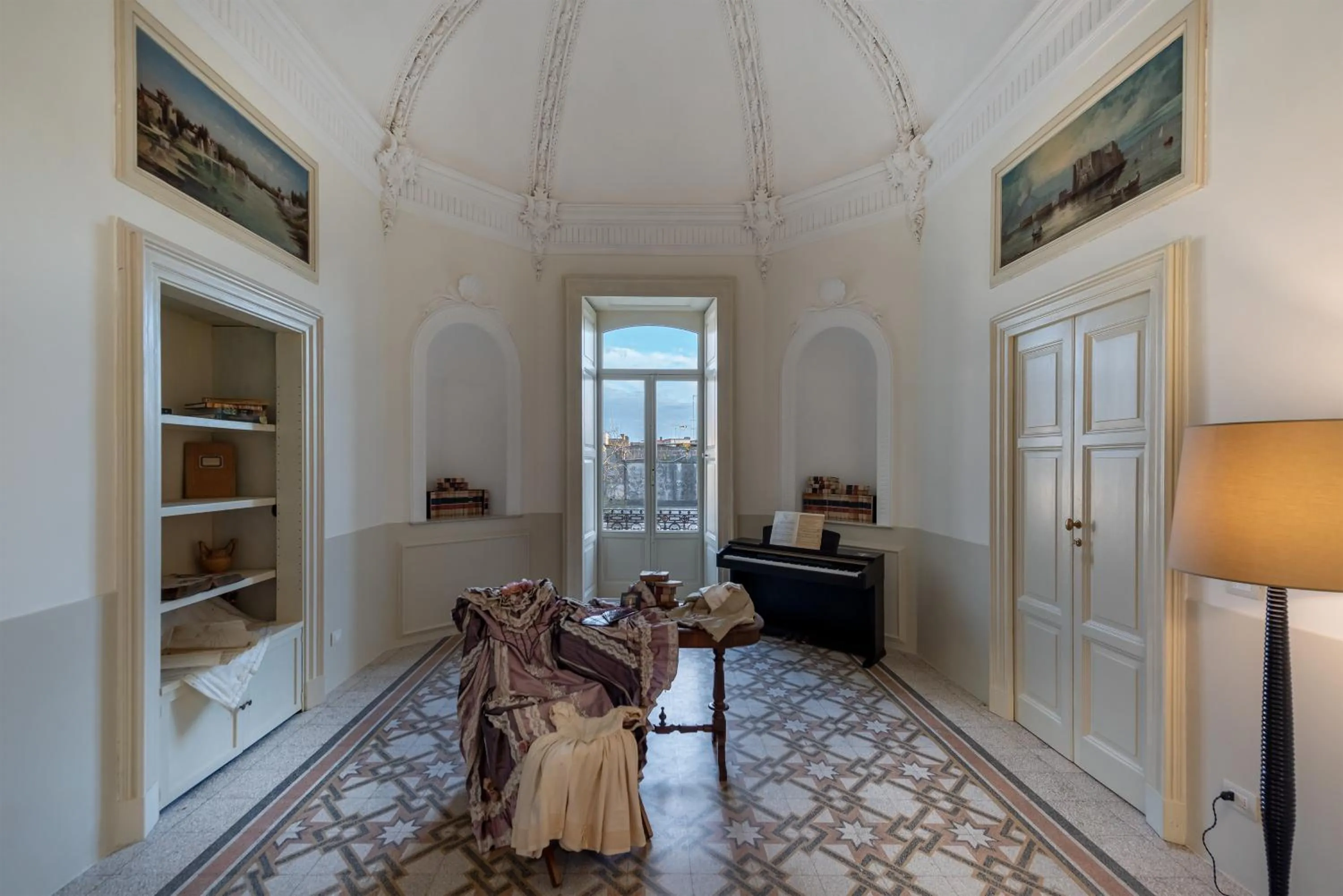 Living room, Bed in Palazzo Donna Elisabetta