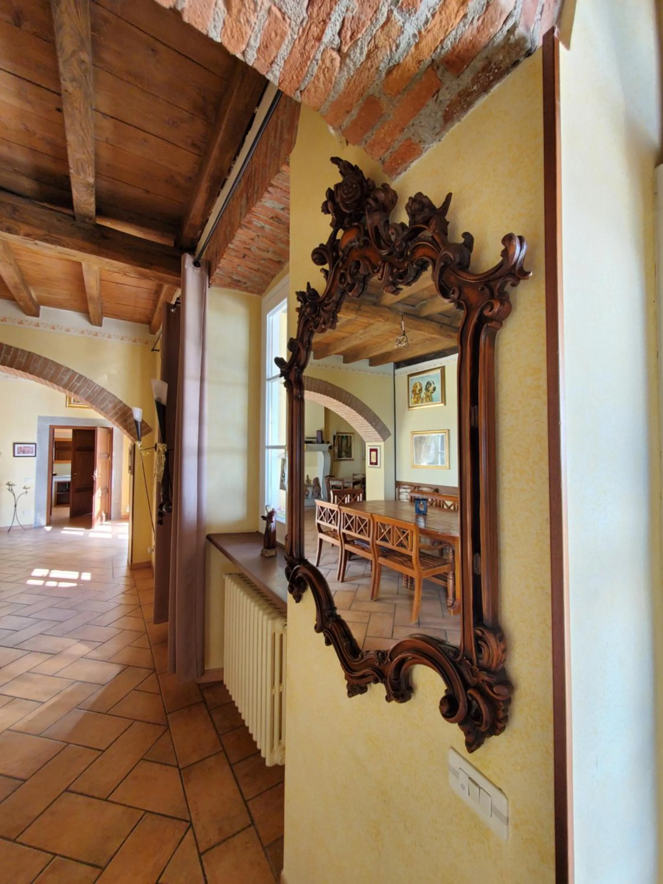 Lounge or bar in Antica Locanda La Tinara del Belvedere - Romantic Dreams -